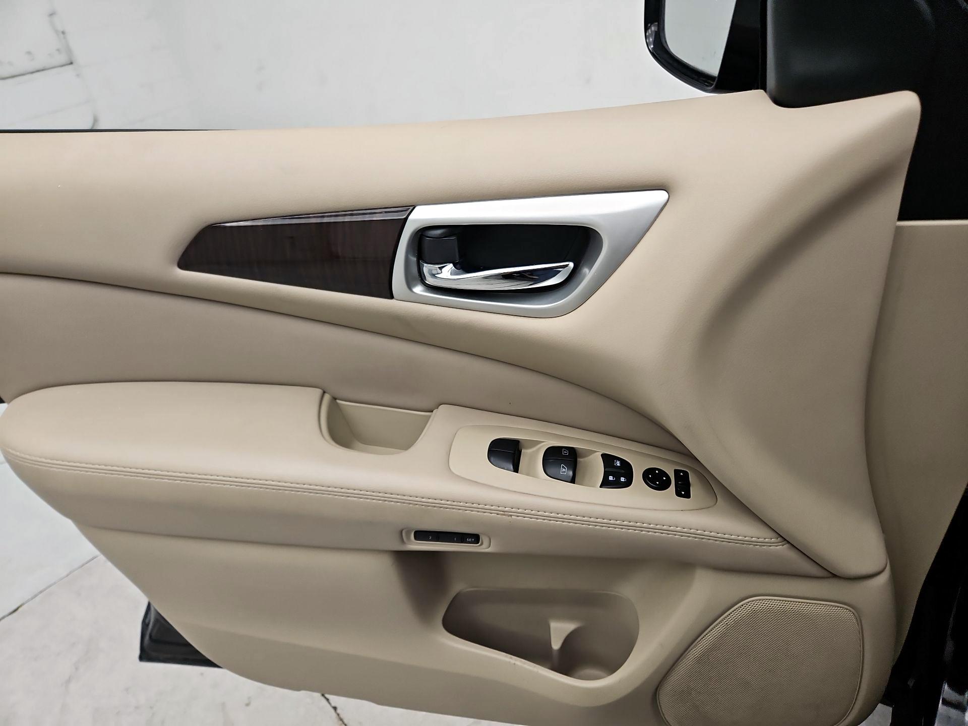 Thumbnail: 2014 Nissan Pathfinder - 12