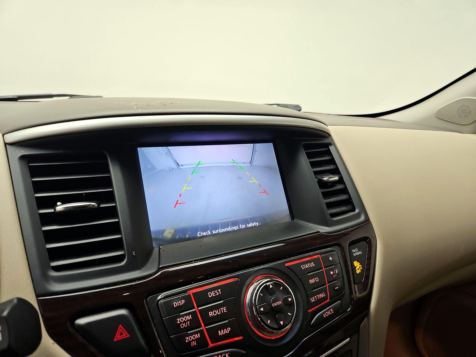 Thumbnail: 2014 Nissan Pathfinder - 15