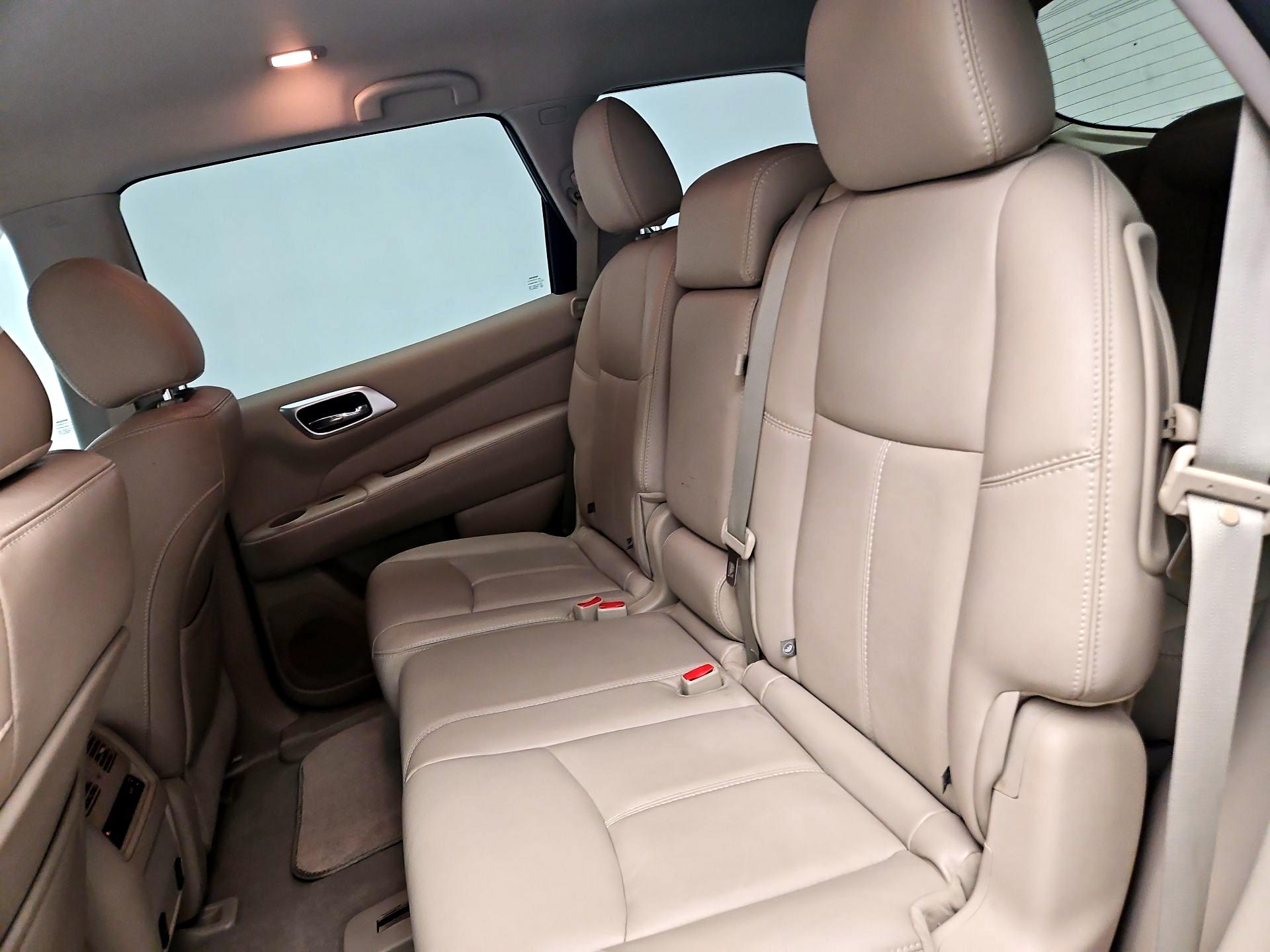 Thumbnail: 2014 Nissan Pathfinder - 20