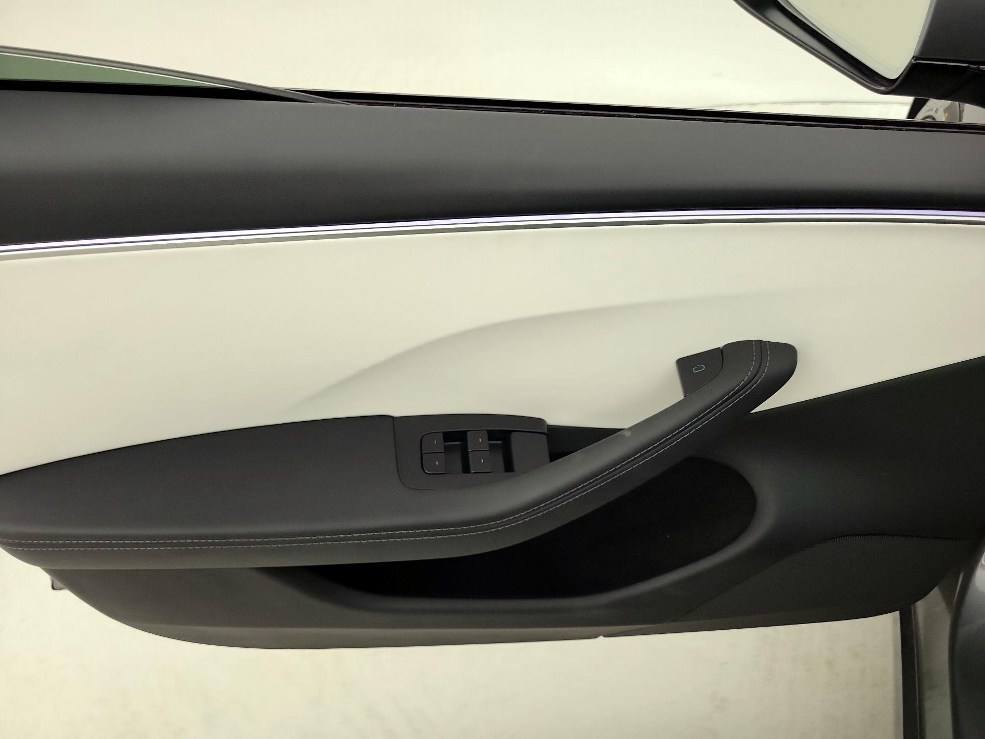 Thumbnail: 2024 Tesla Model 3 - 12