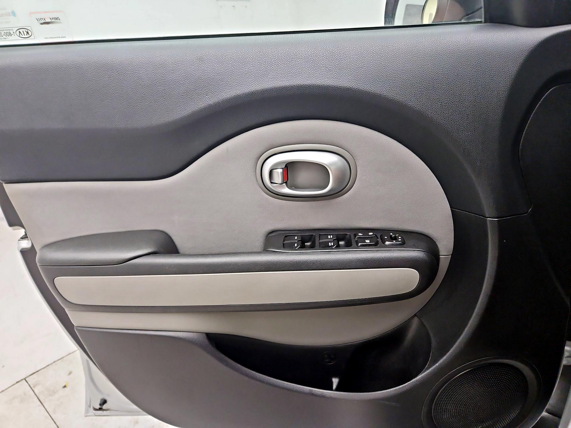 Thumbnail: 2015 Kia Soul - 12