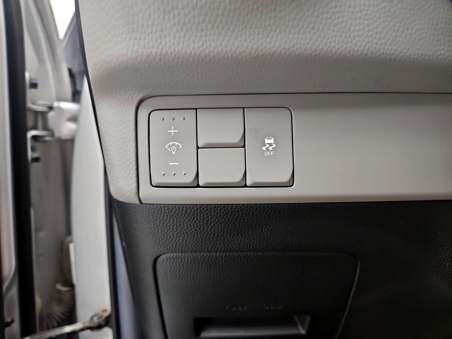Thumbnail: 2015 Kia Soul - 13