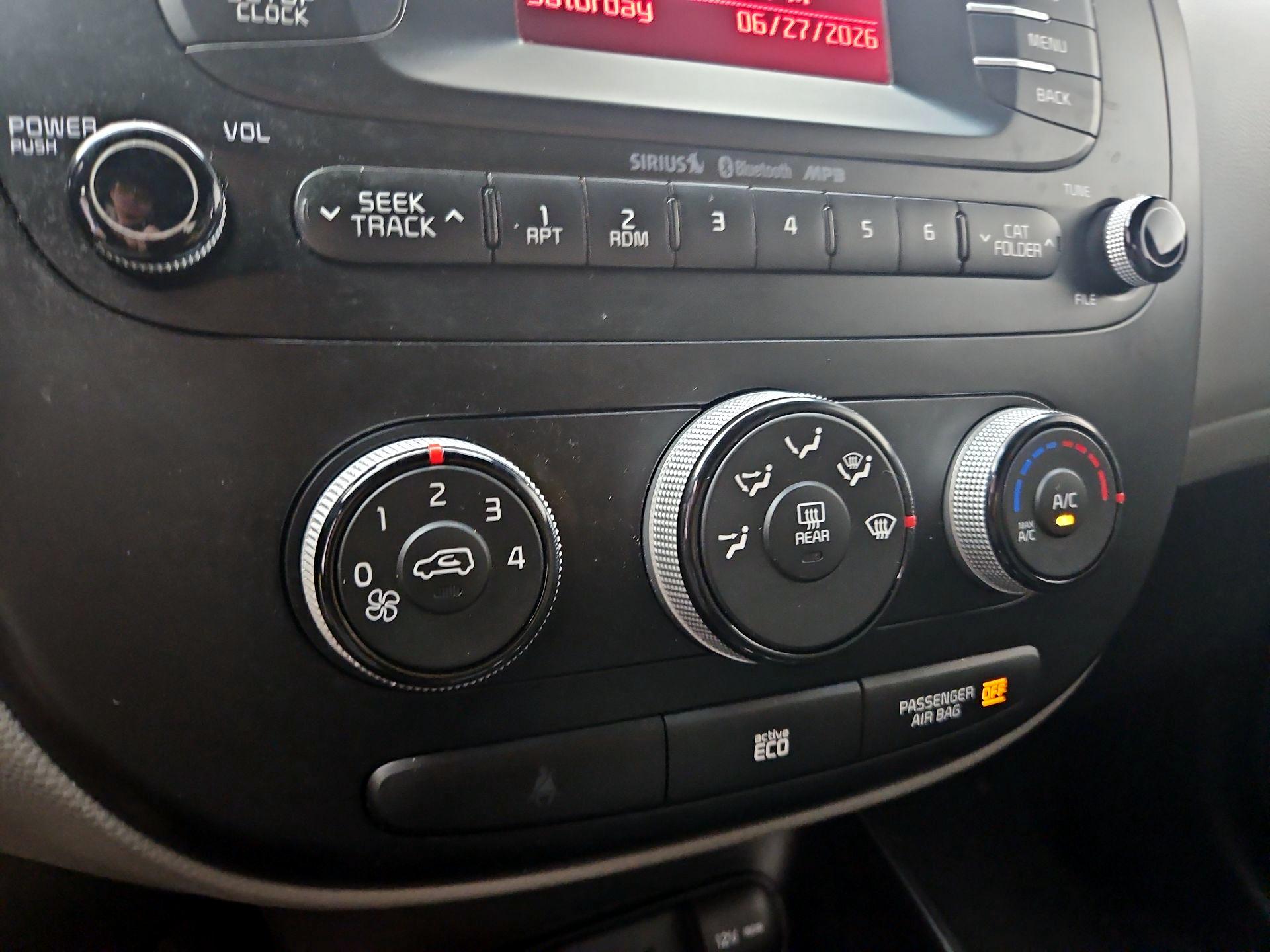 Thumbnail: 2015 Kia Soul - 15