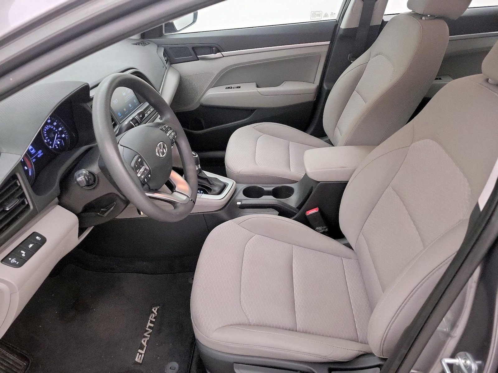 2020 Hyundai Elantra SEL - Photo 12