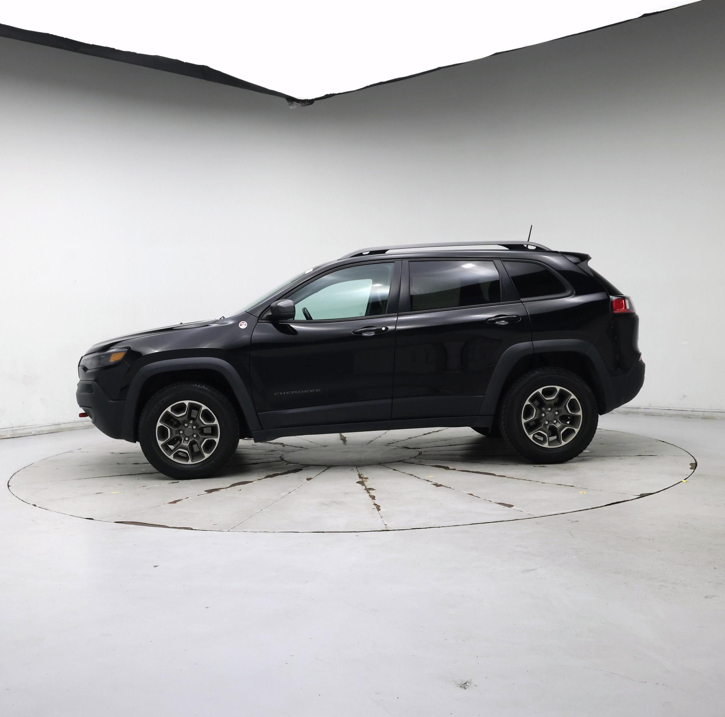 Thumbnail: 2020 Jeep Cherokee - 3