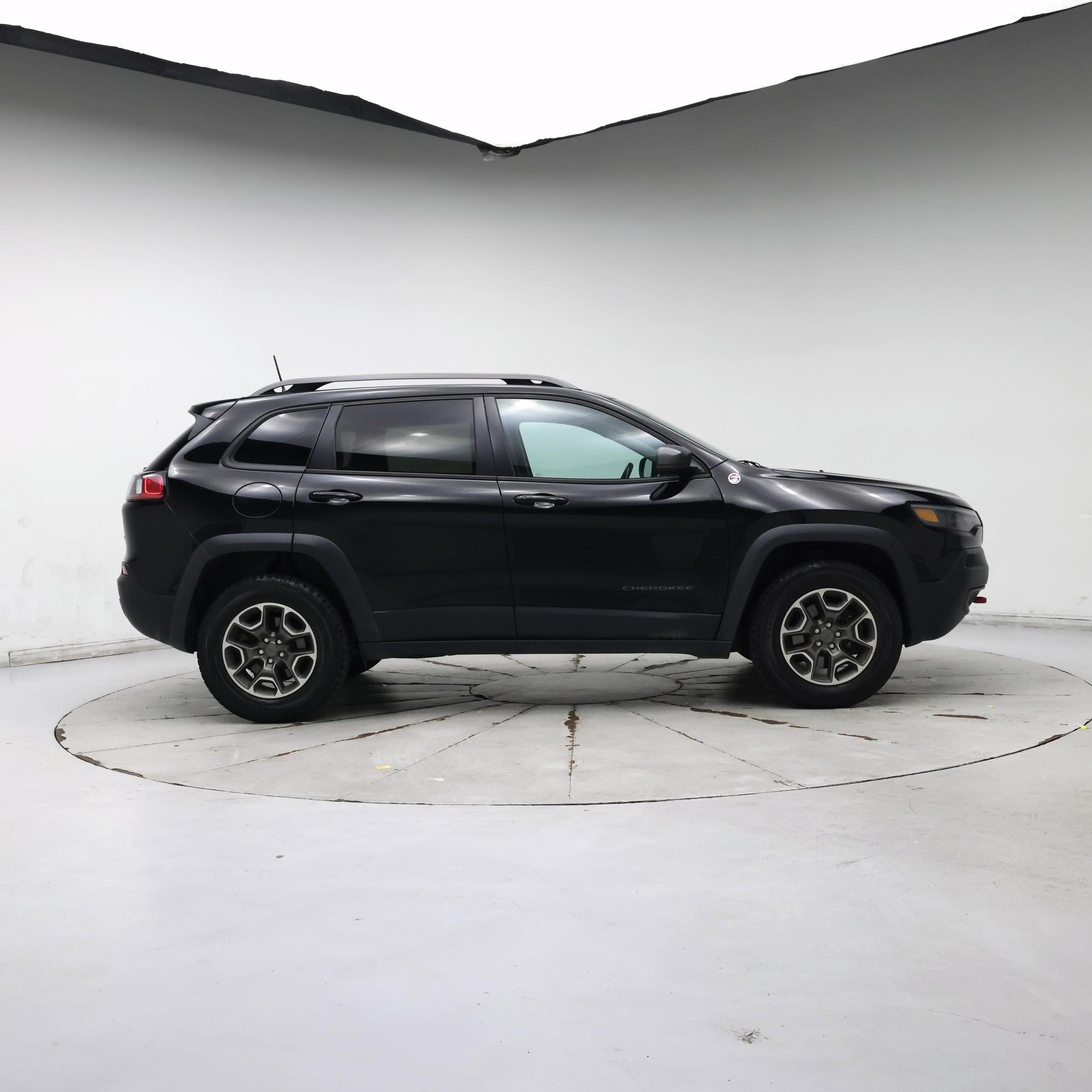 Thumbnail: 2020 Jeep Cherokee - 7
