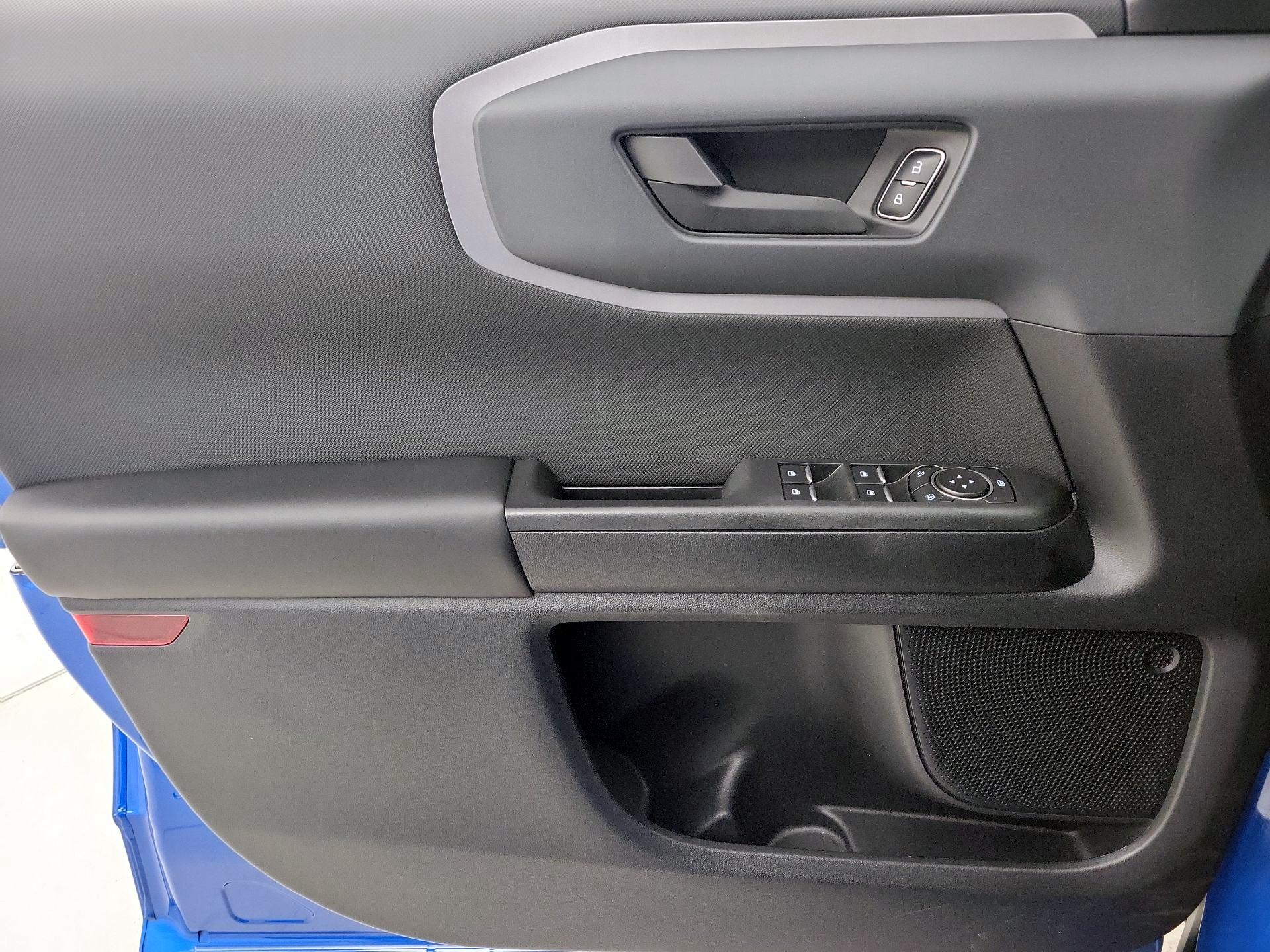 Thumbnail: 2022 Ford Bronco Sport - 12
