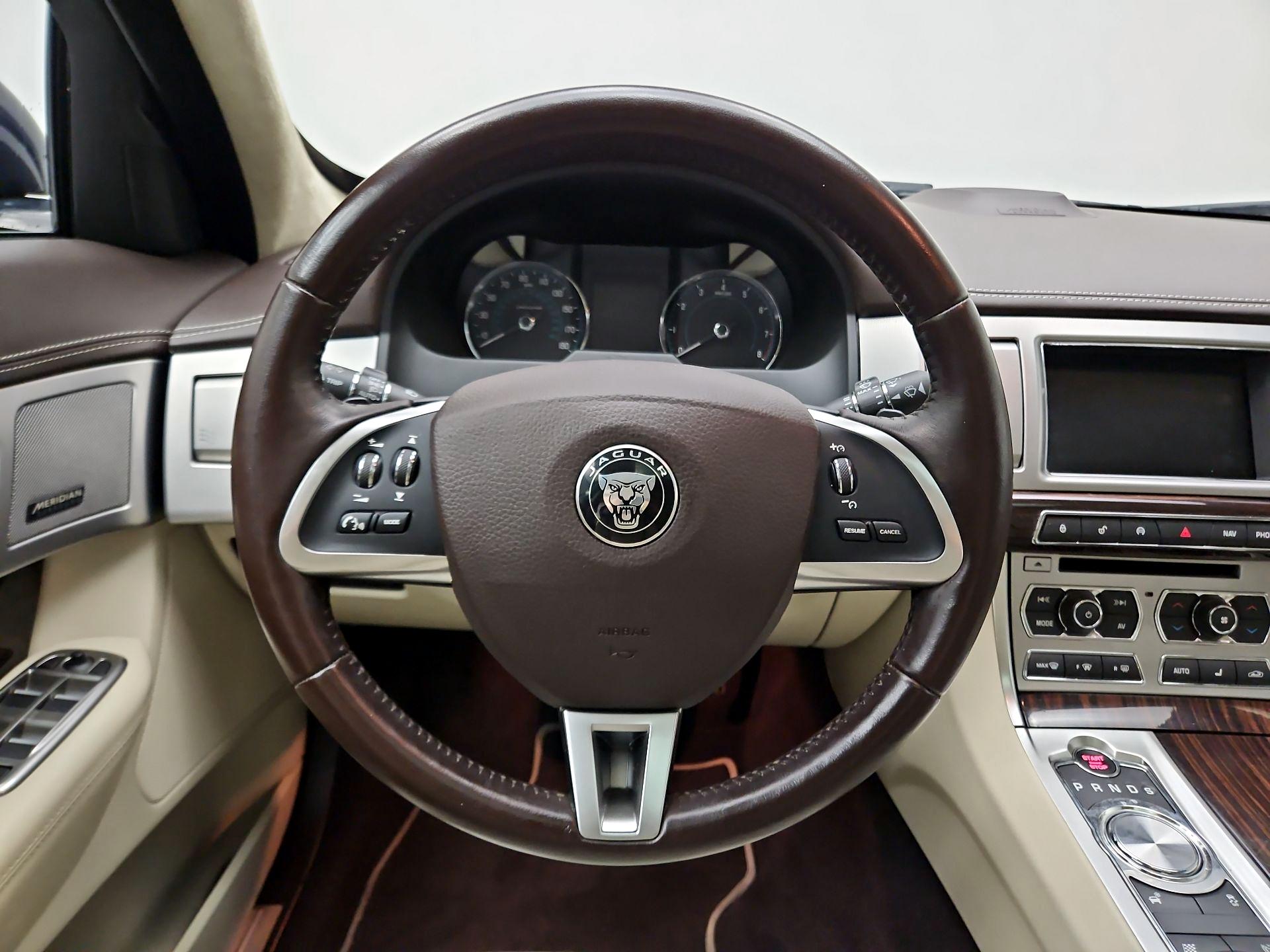Thumbnail: 2015 Jaguar XF - 10