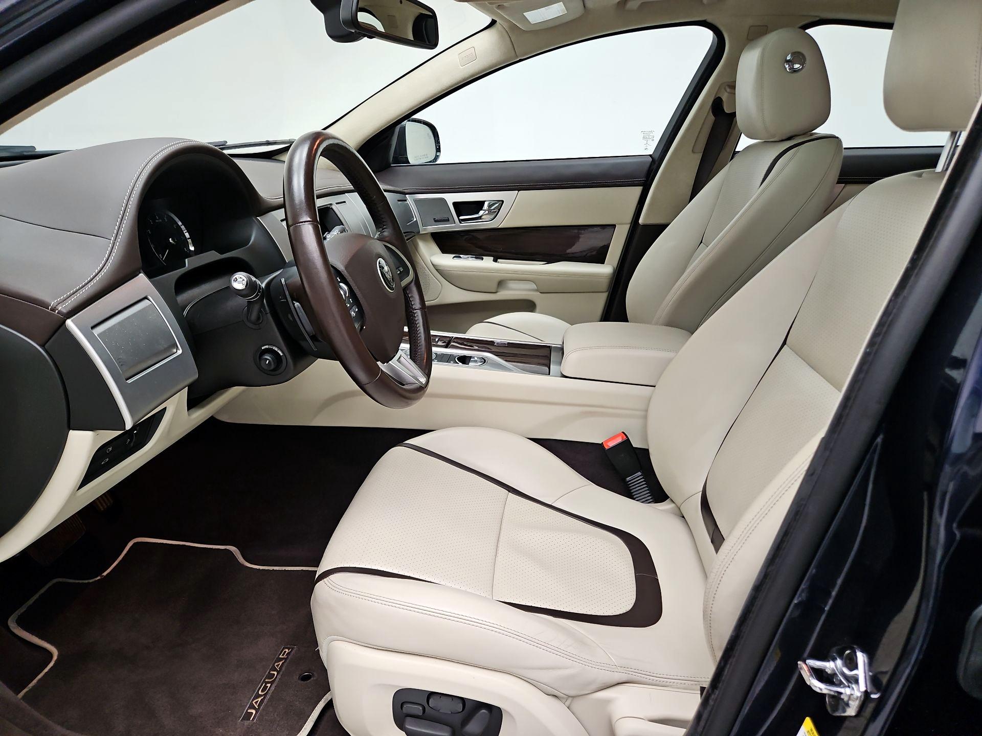 Thumbnail: 2015 Jaguar XF - 11