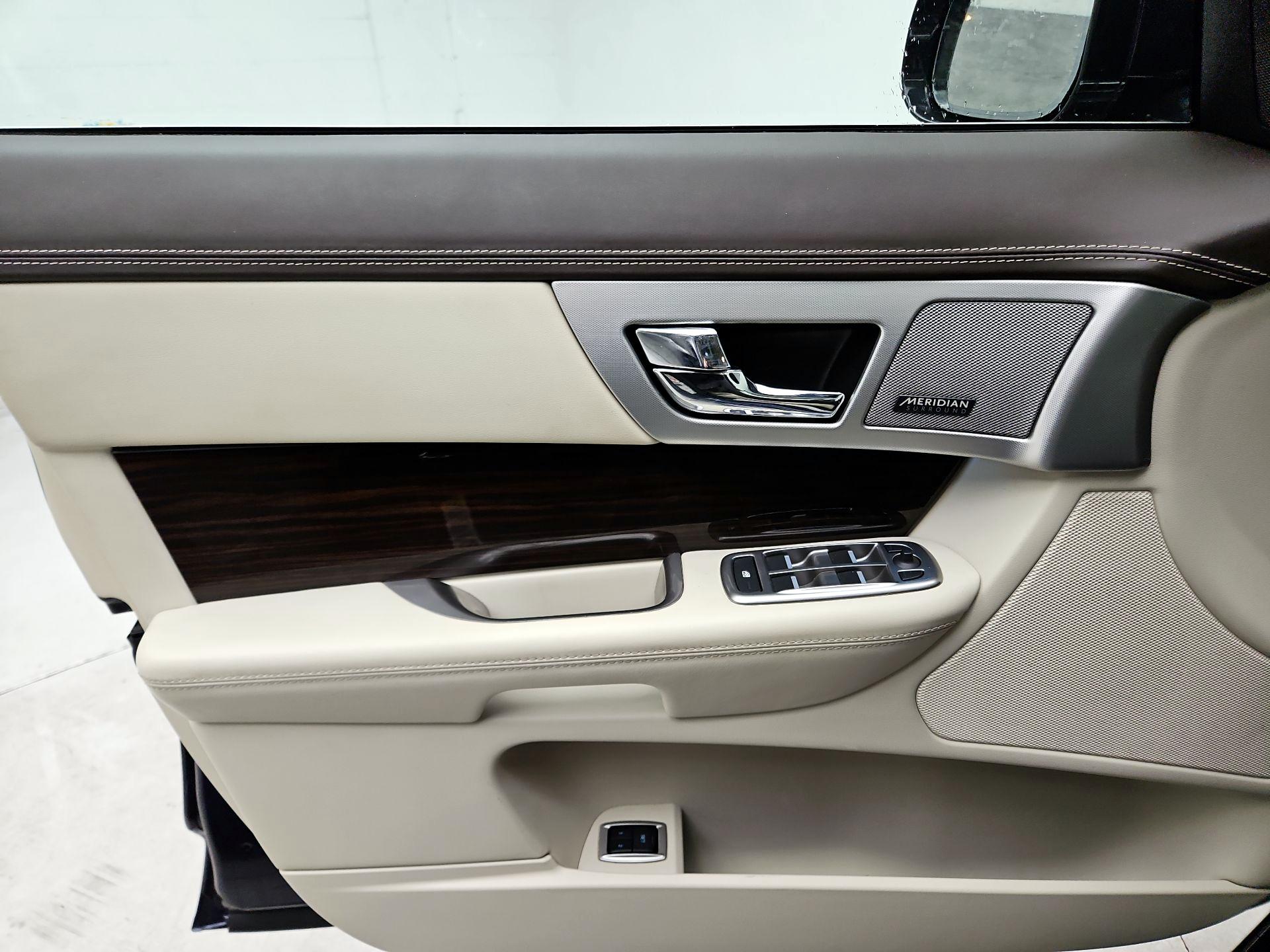 Thumbnail: 2015 Jaguar XF - 12