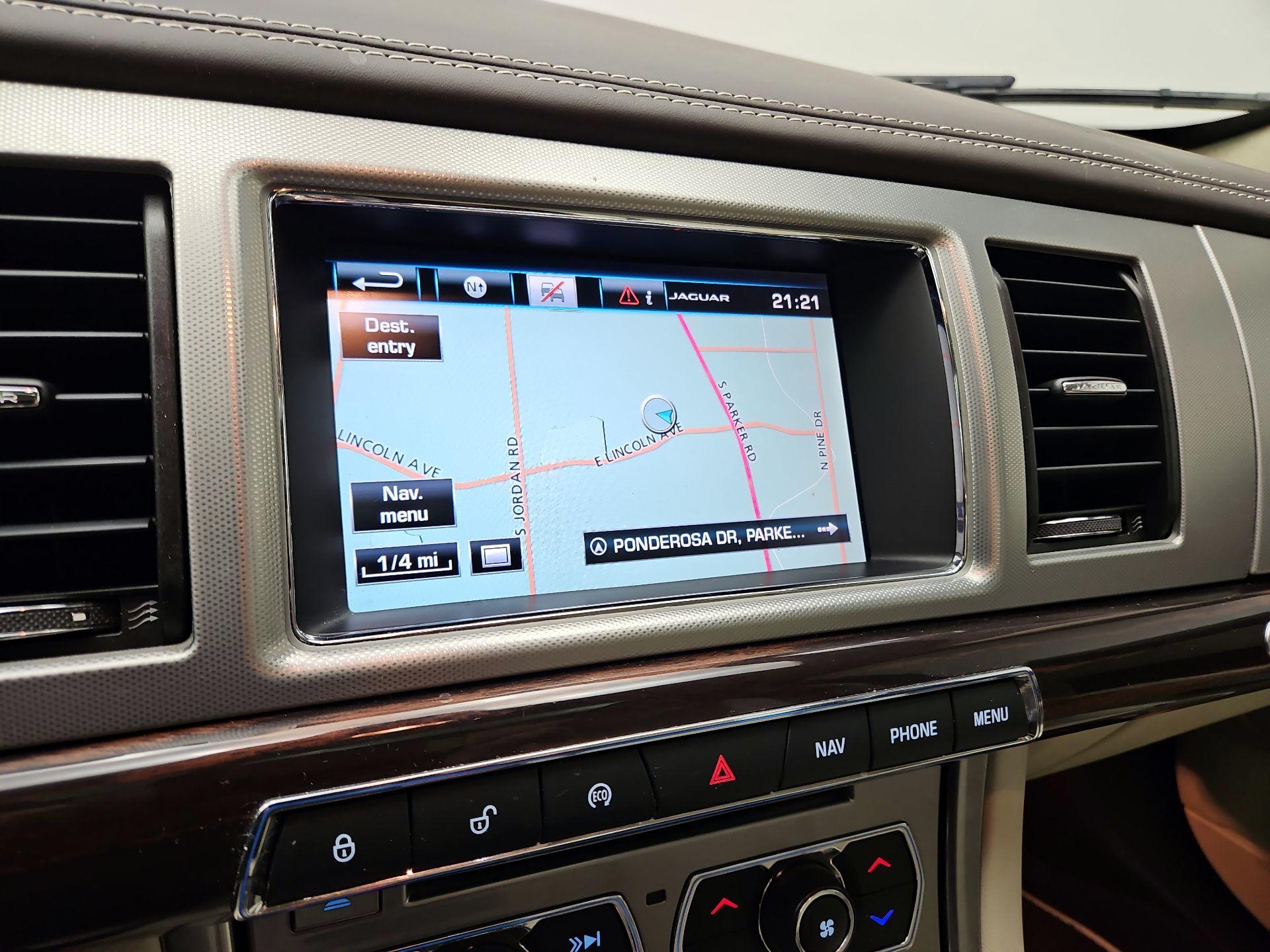 Thumbnail: 2015 Jaguar XF - 14