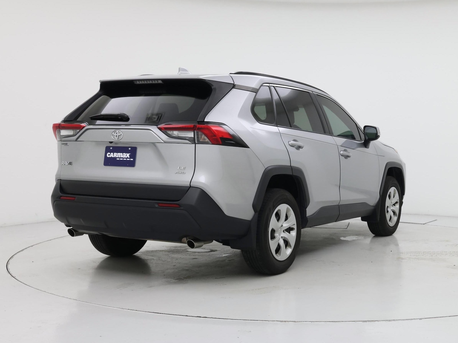 2019 Toyota RAV4 LE - Photo 9