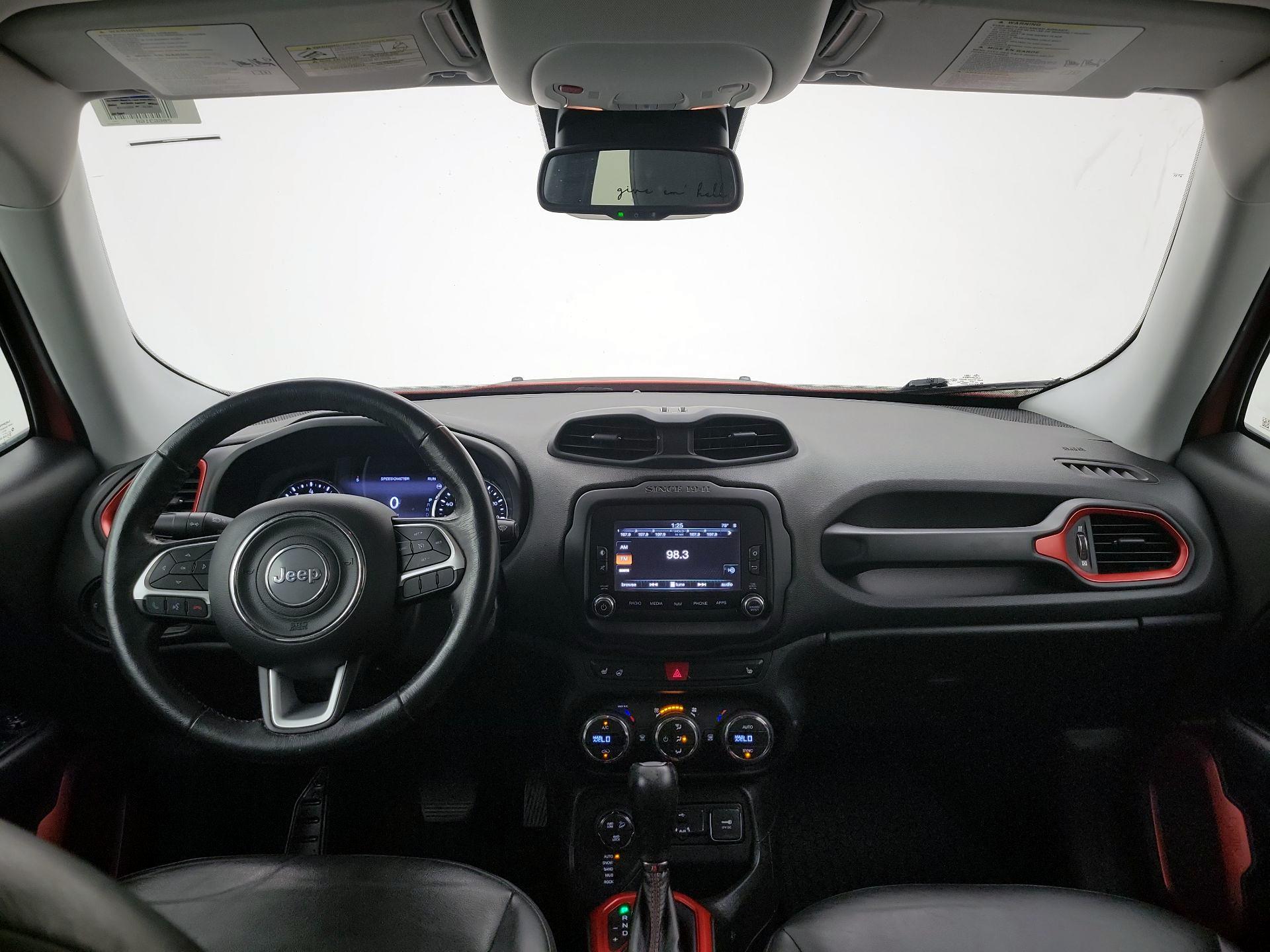 Thumbnail: 2017 Jeep Renegade - 9