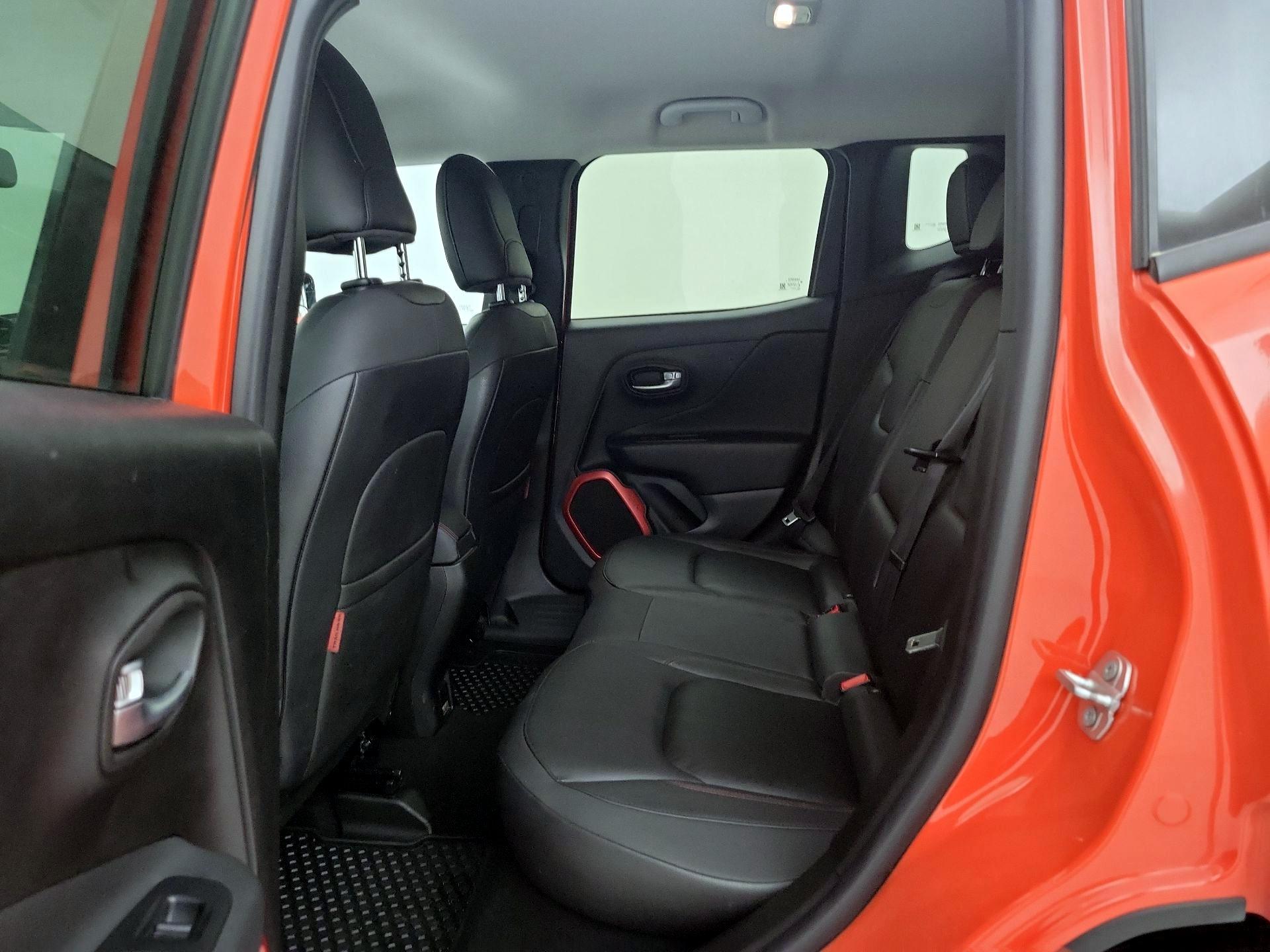 Thumbnail: 2017 Jeep Renegade - 19