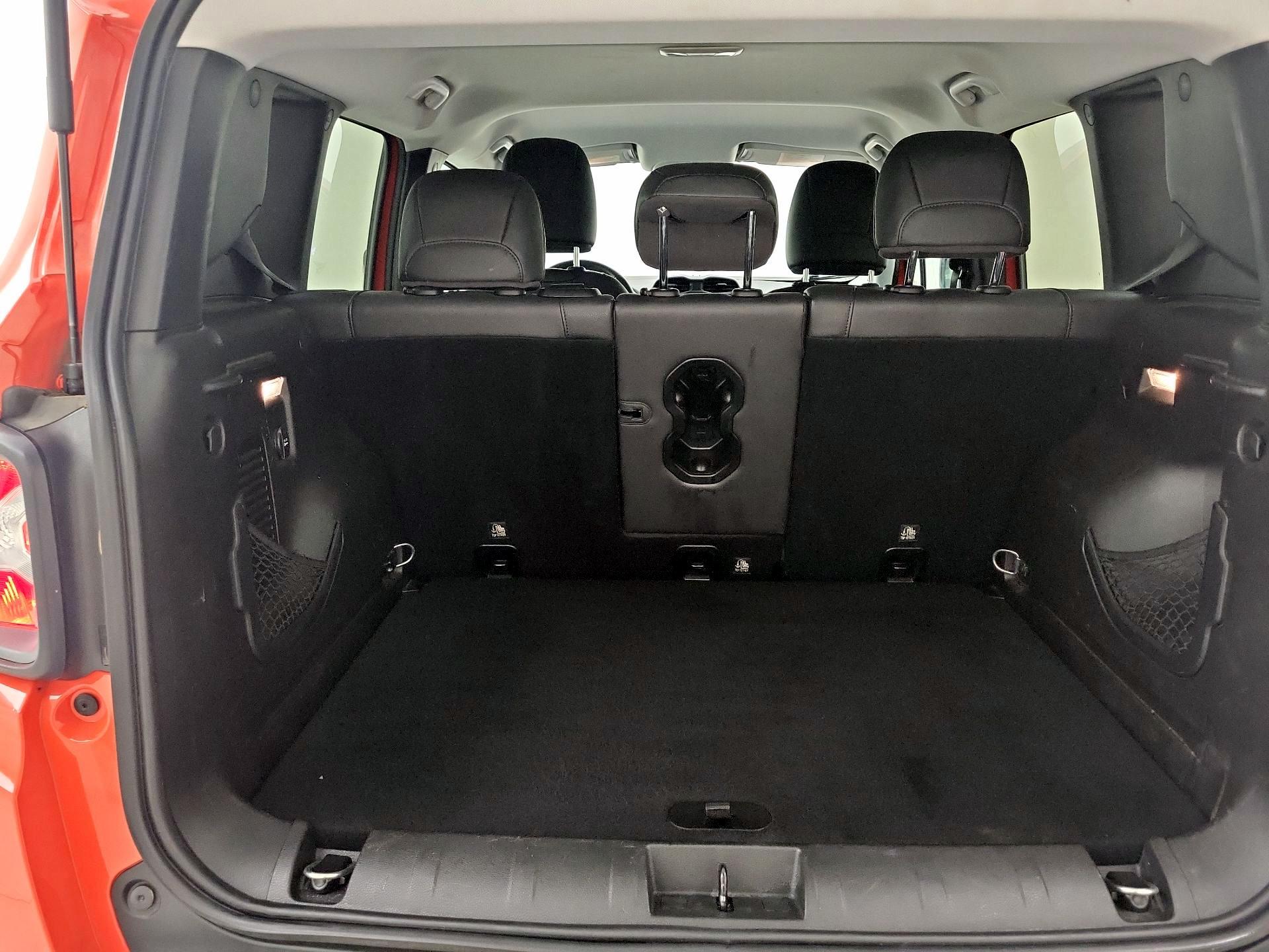 Thumbnail: 2017 Jeep Renegade - 20