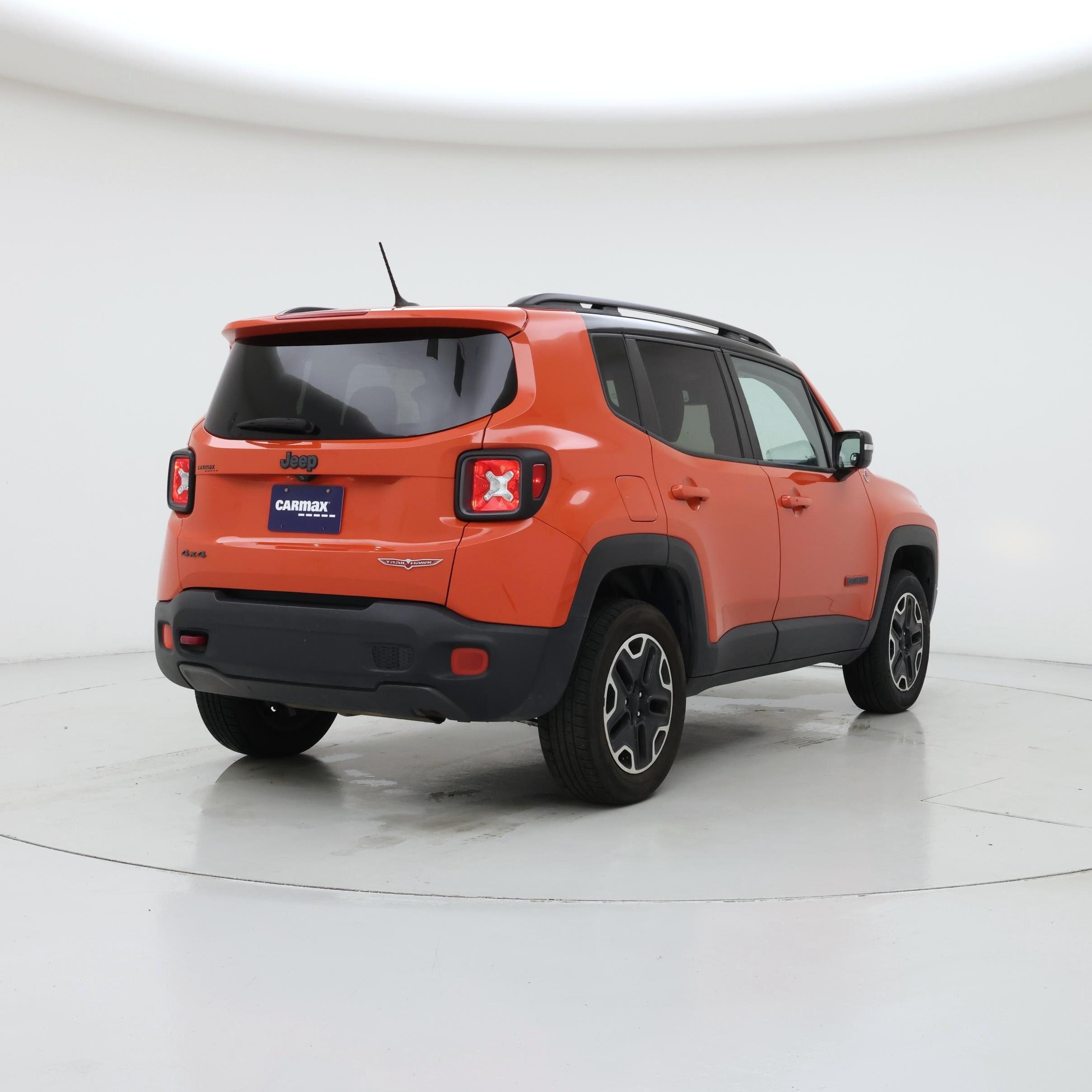 Thumbnail: 2017 Jeep Renegade - 8