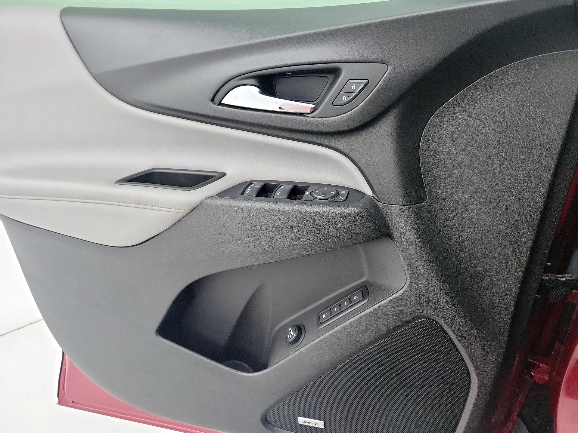 Thumbnail: 2019 Chevrolet Equinox - 12