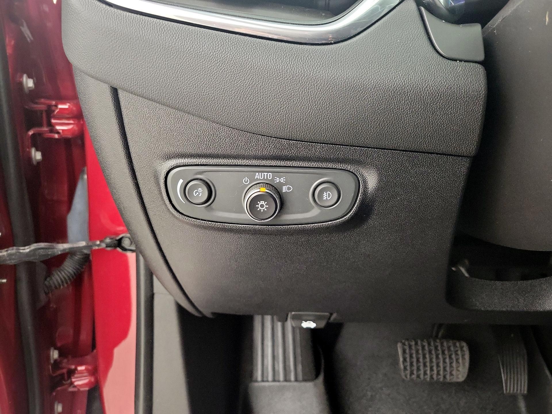 Thumbnail: 2019 Chevrolet Equinox - 13