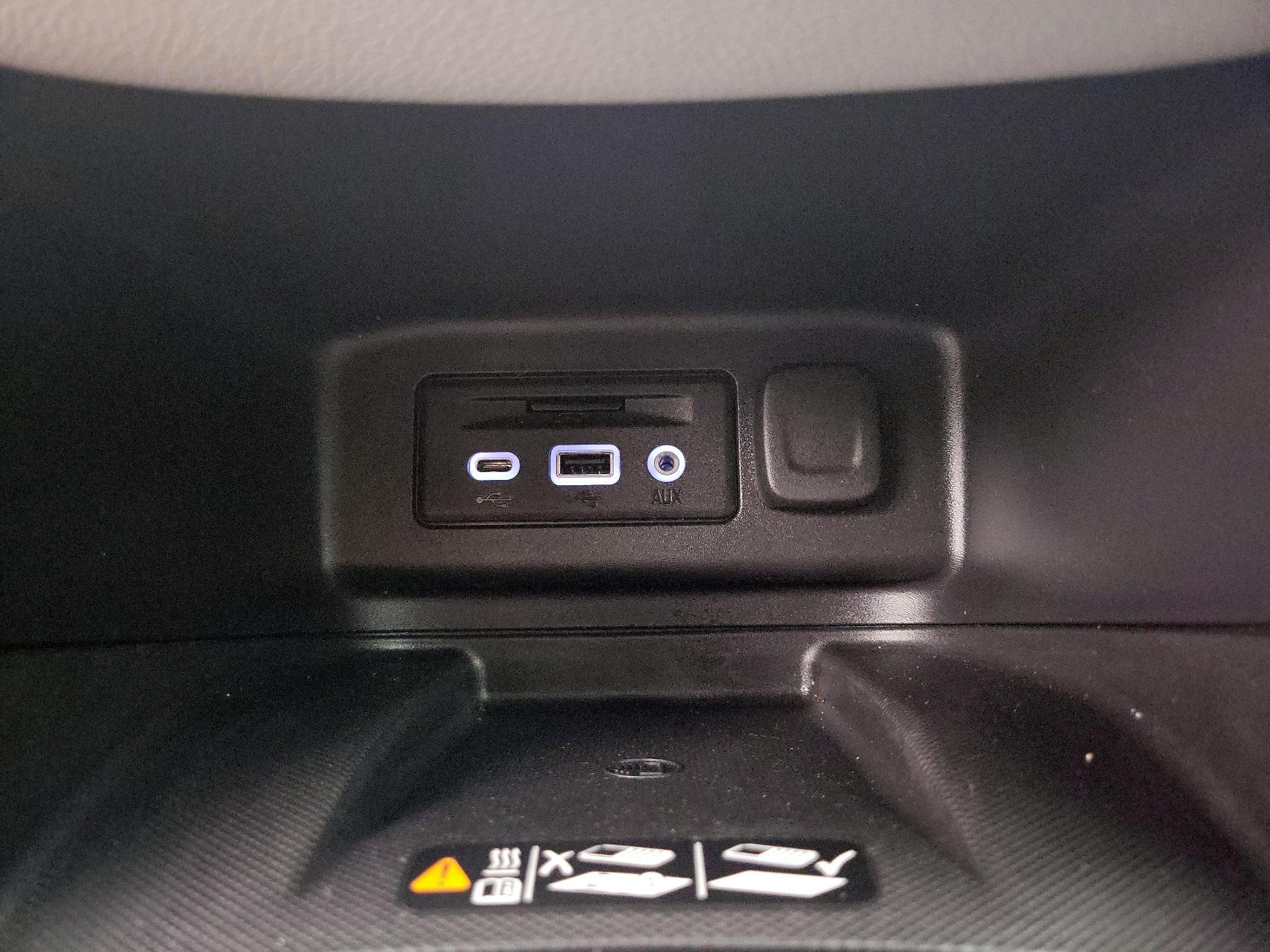 Thumbnail: 2019 Chevrolet Equinox - 19