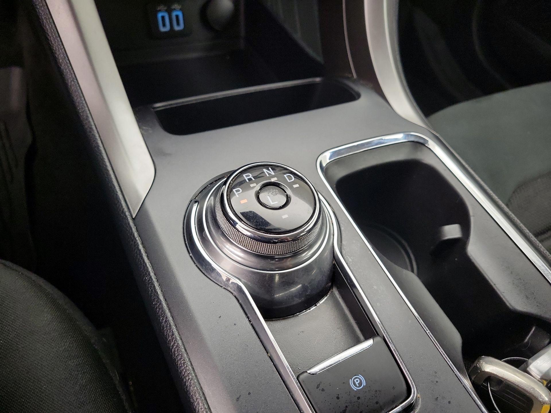 Thumbnail: 2020 Ford Fusion - 18