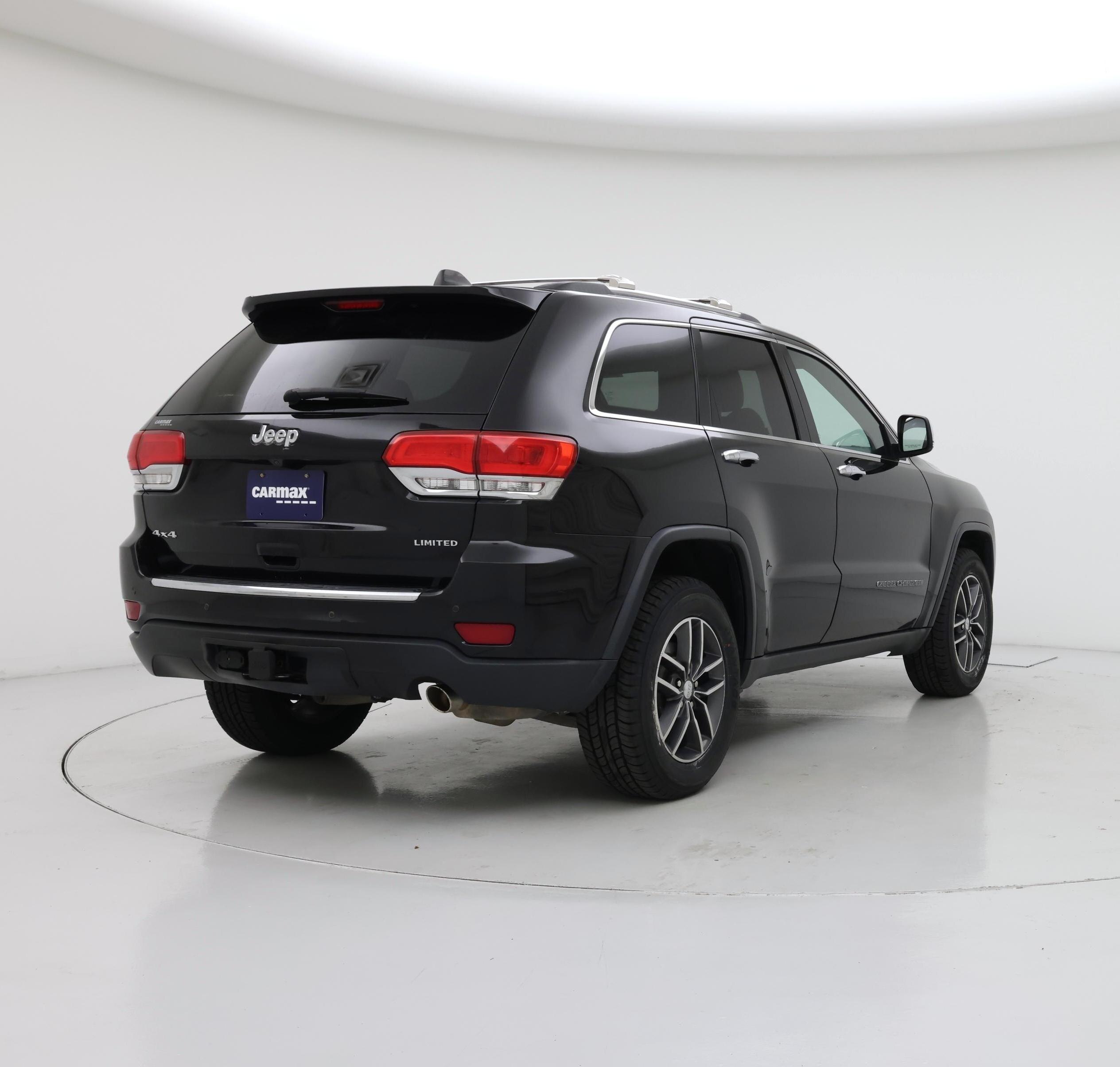 Thumbnail: 2017 Jeep Grand Cherokee - 8