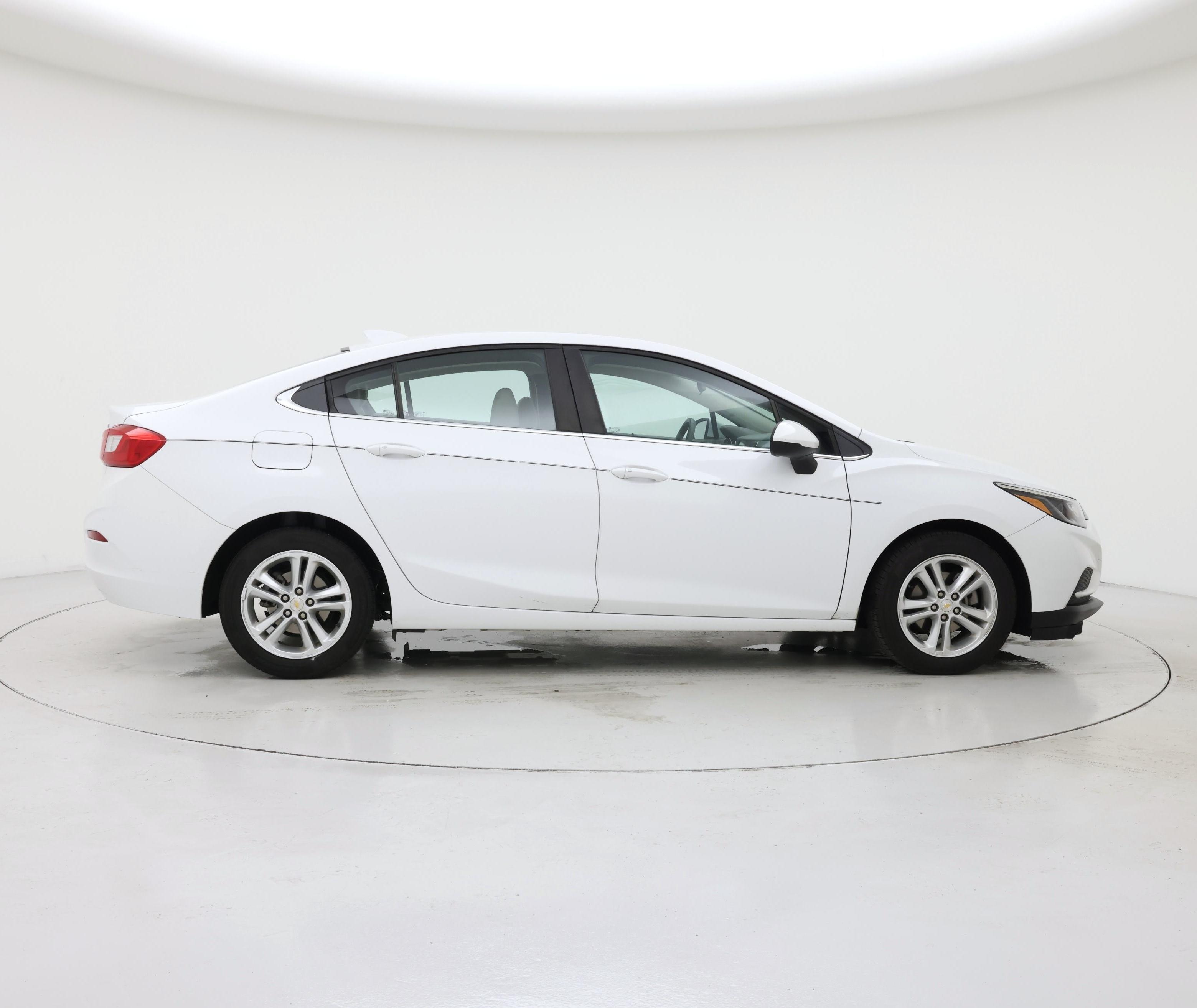 Thumbnail: 2017 Chevrolet Cruze - 7