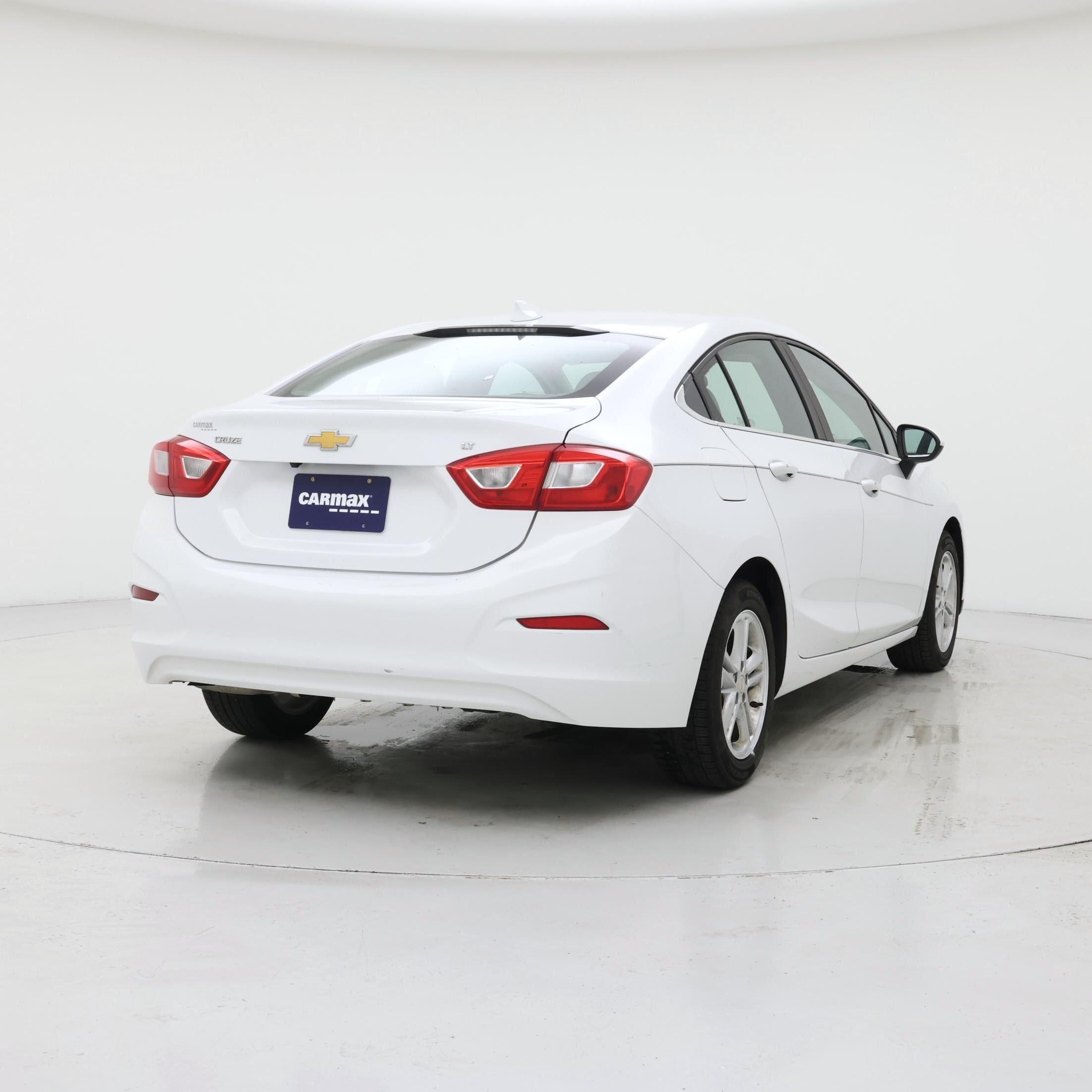 Thumbnail: 2017 Chevrolet Cruze - 8