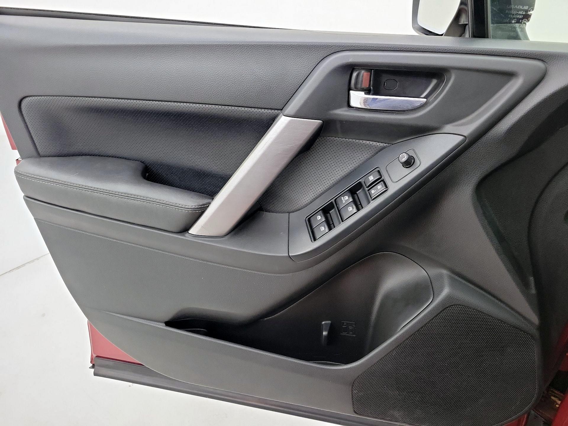 Thumbnail: 2015 Subaru Forester - 12