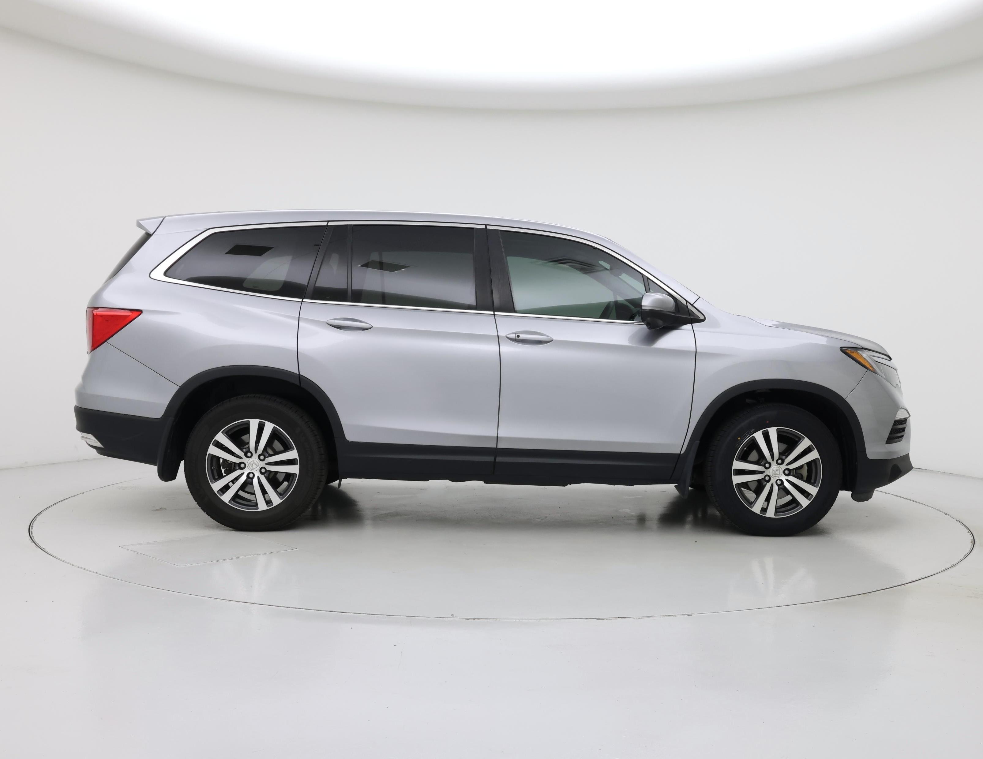 Thumbnail: 2017 Honda Pilot - 7
