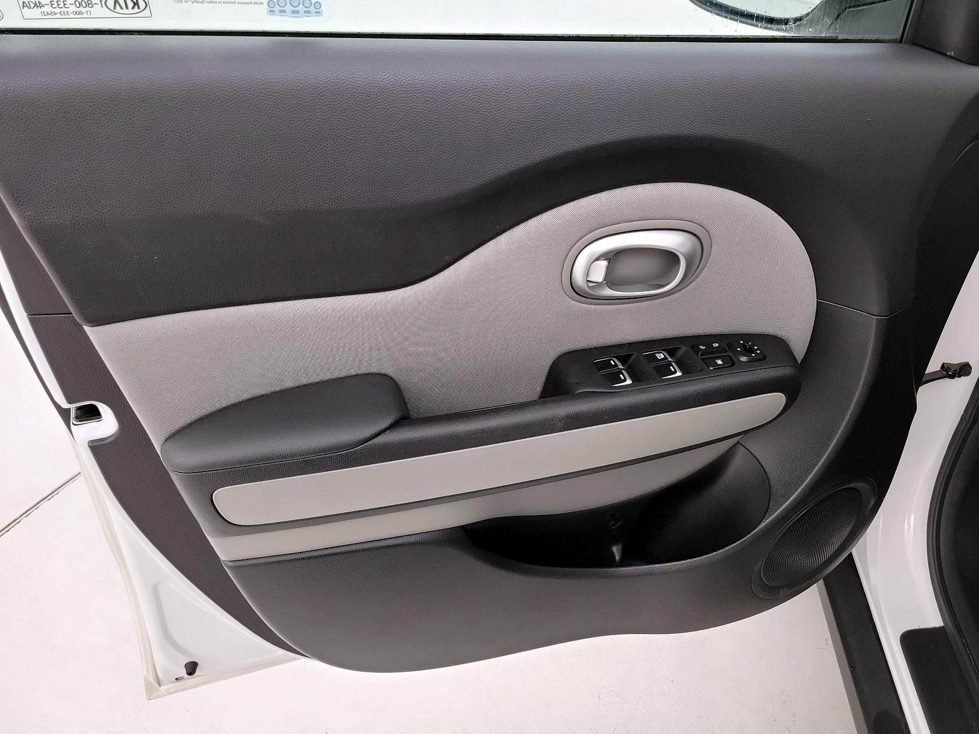 Thumbnail: 2018 Kia Soul - 12