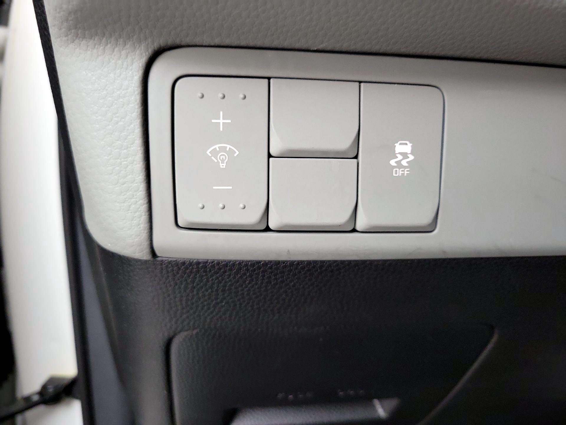 Thumbnail: 2018 Kia Soul - 13