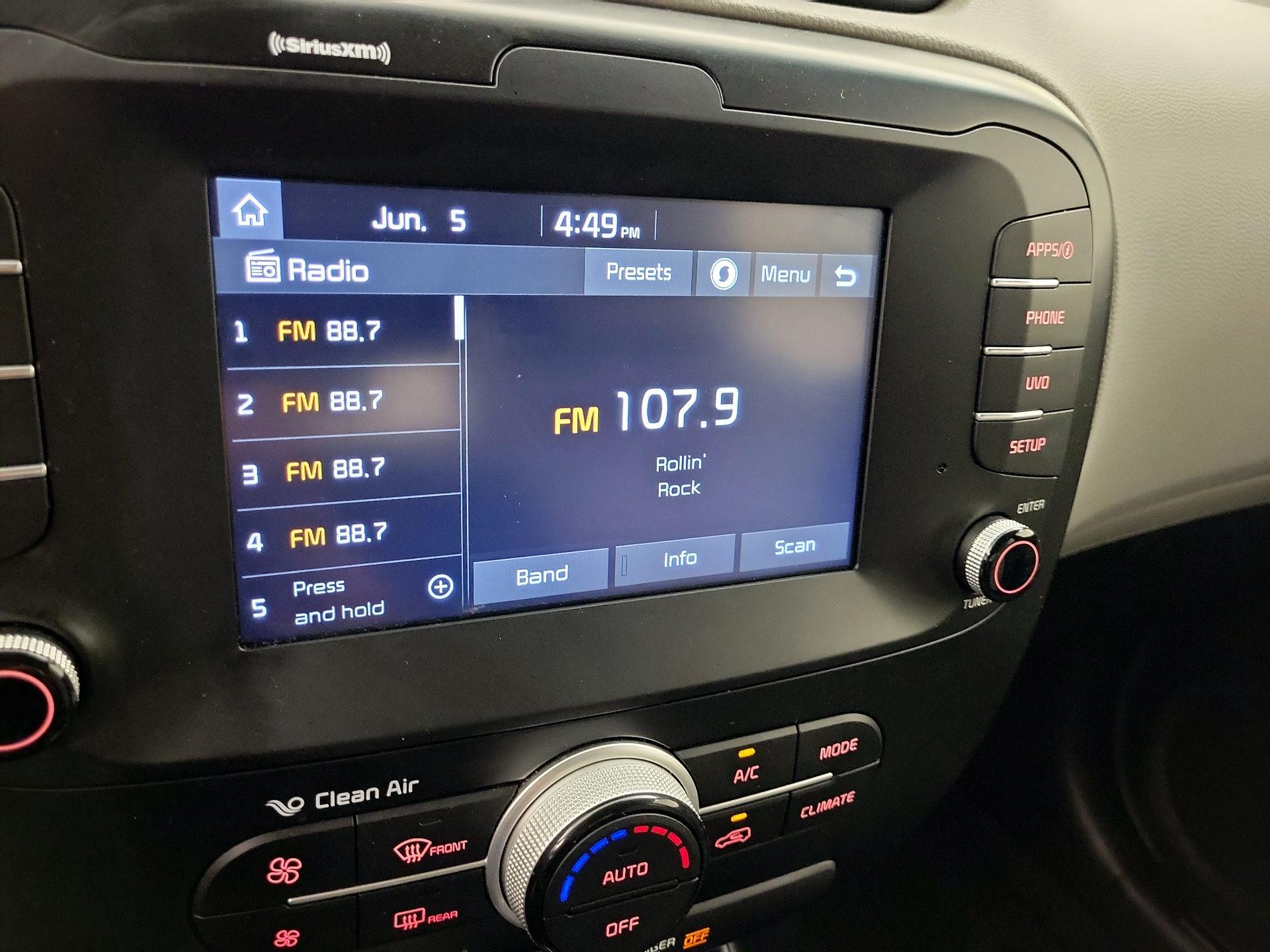 Thumbnail: 2018 Kia Soul - 15