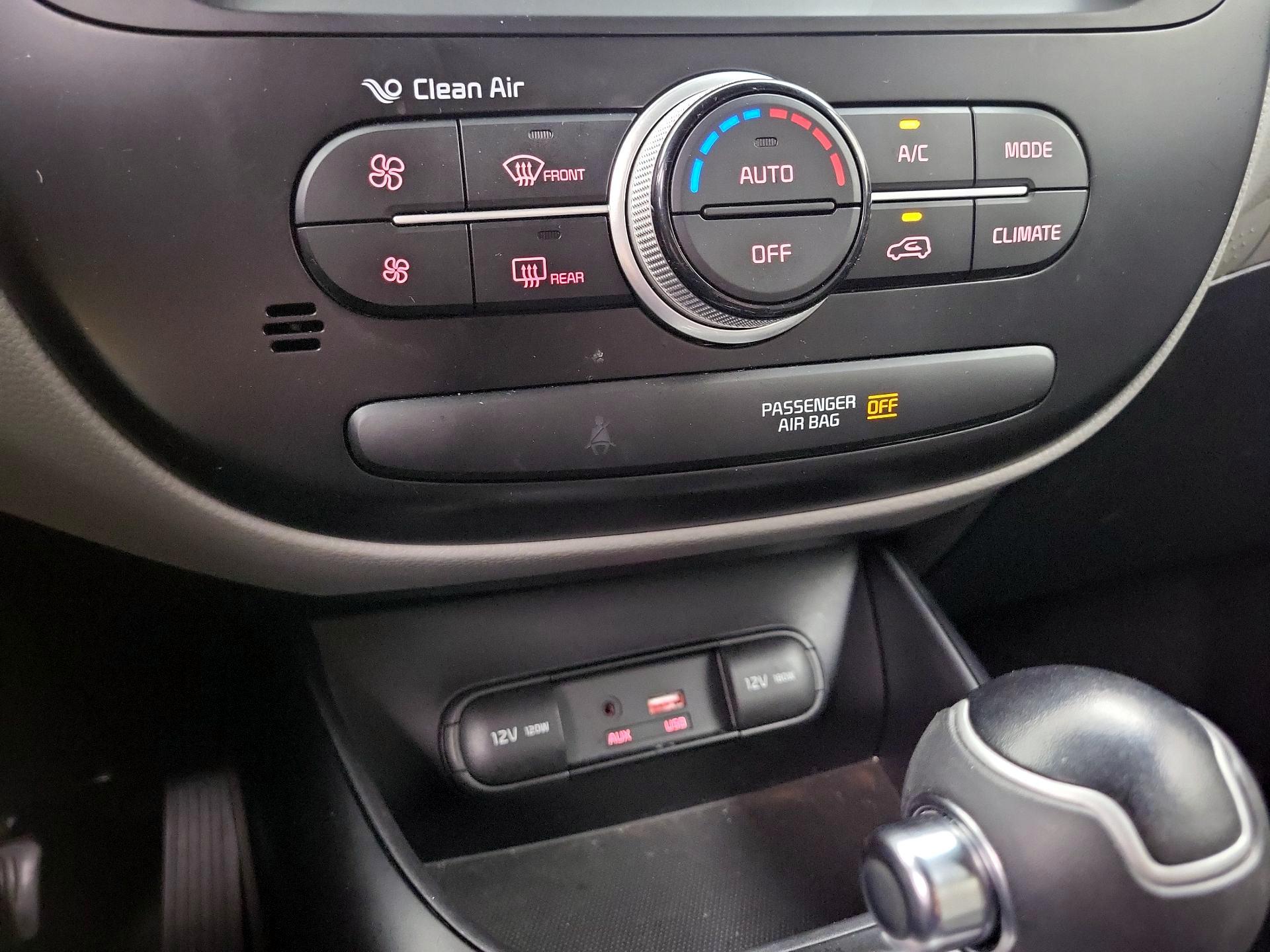 Thumbnail: 2018 Kia Soul - 16