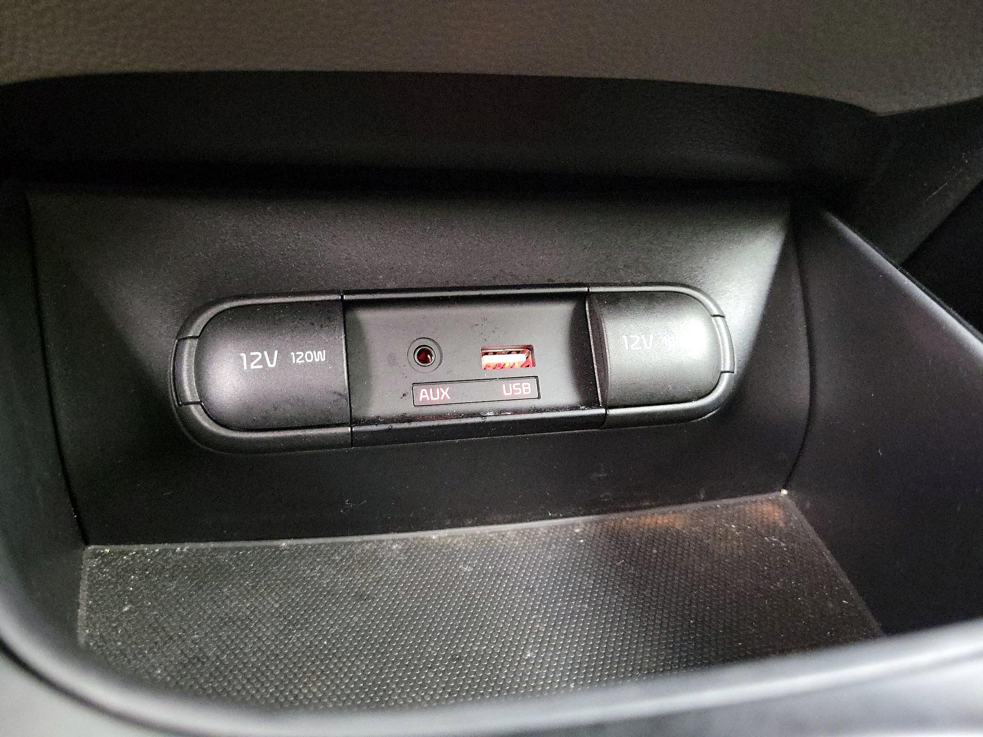 Thumbnail: 2018 Kia Soul - 18