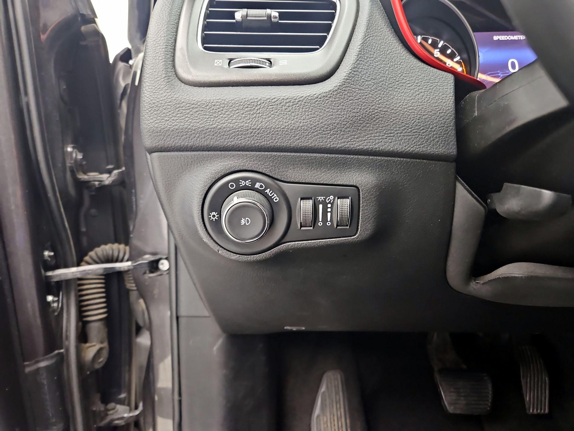 Thumbnail: 2019 Jeep Compass - 13