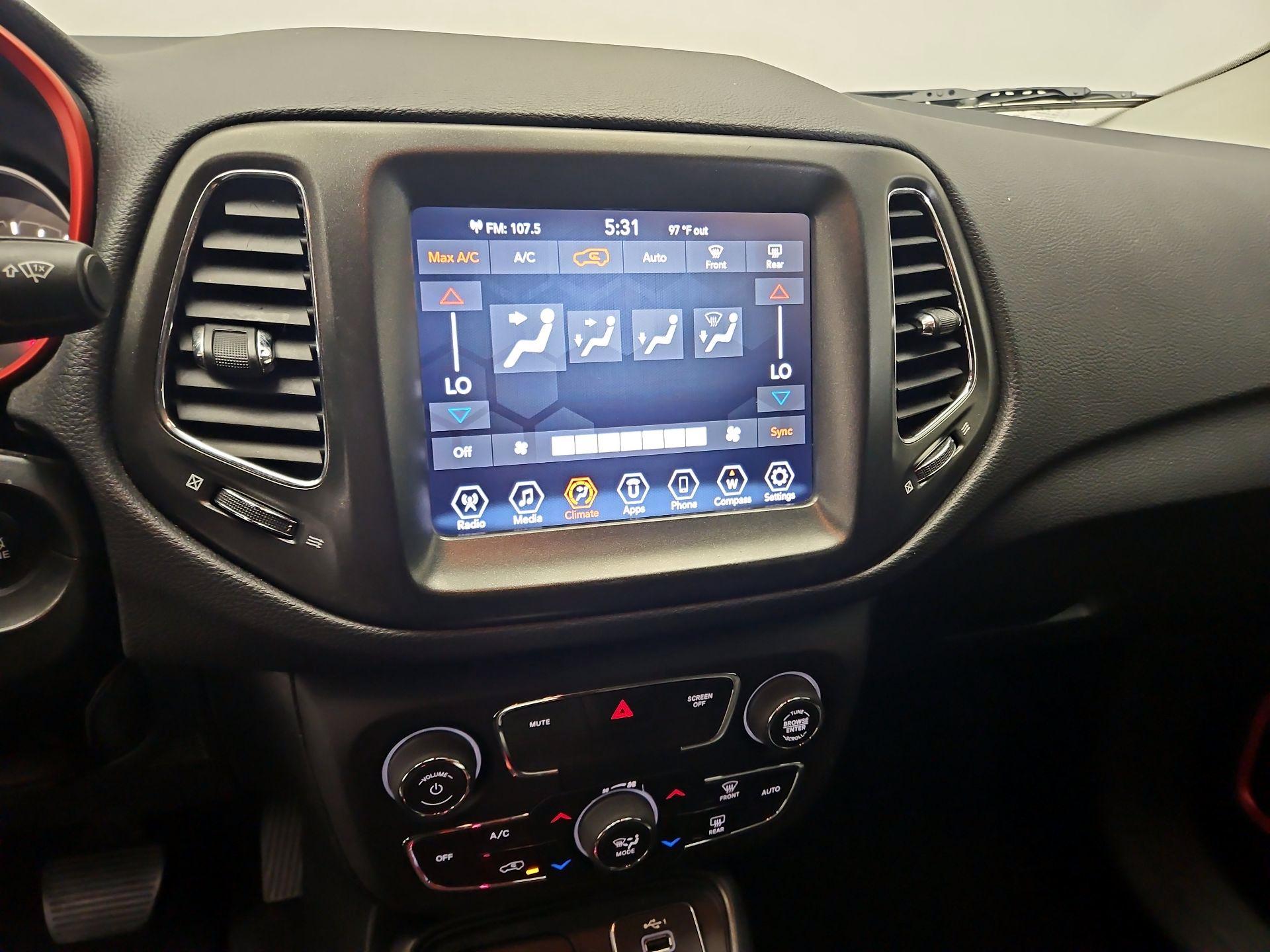 Thumbnail: 2019 Jeep Compass - 16