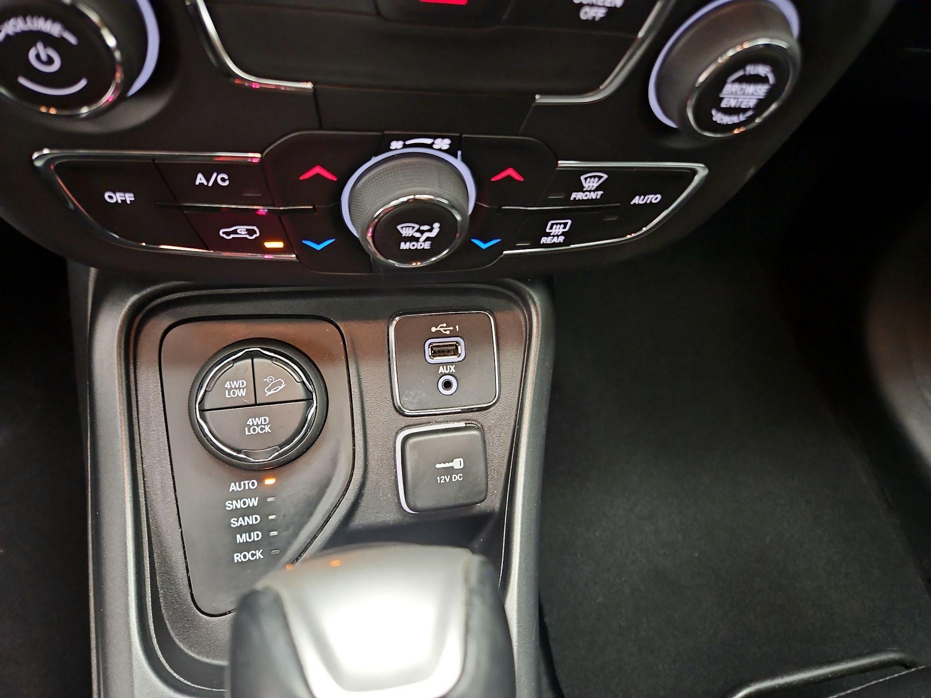 Thumbnail: 2019 Jeep Compass - 18