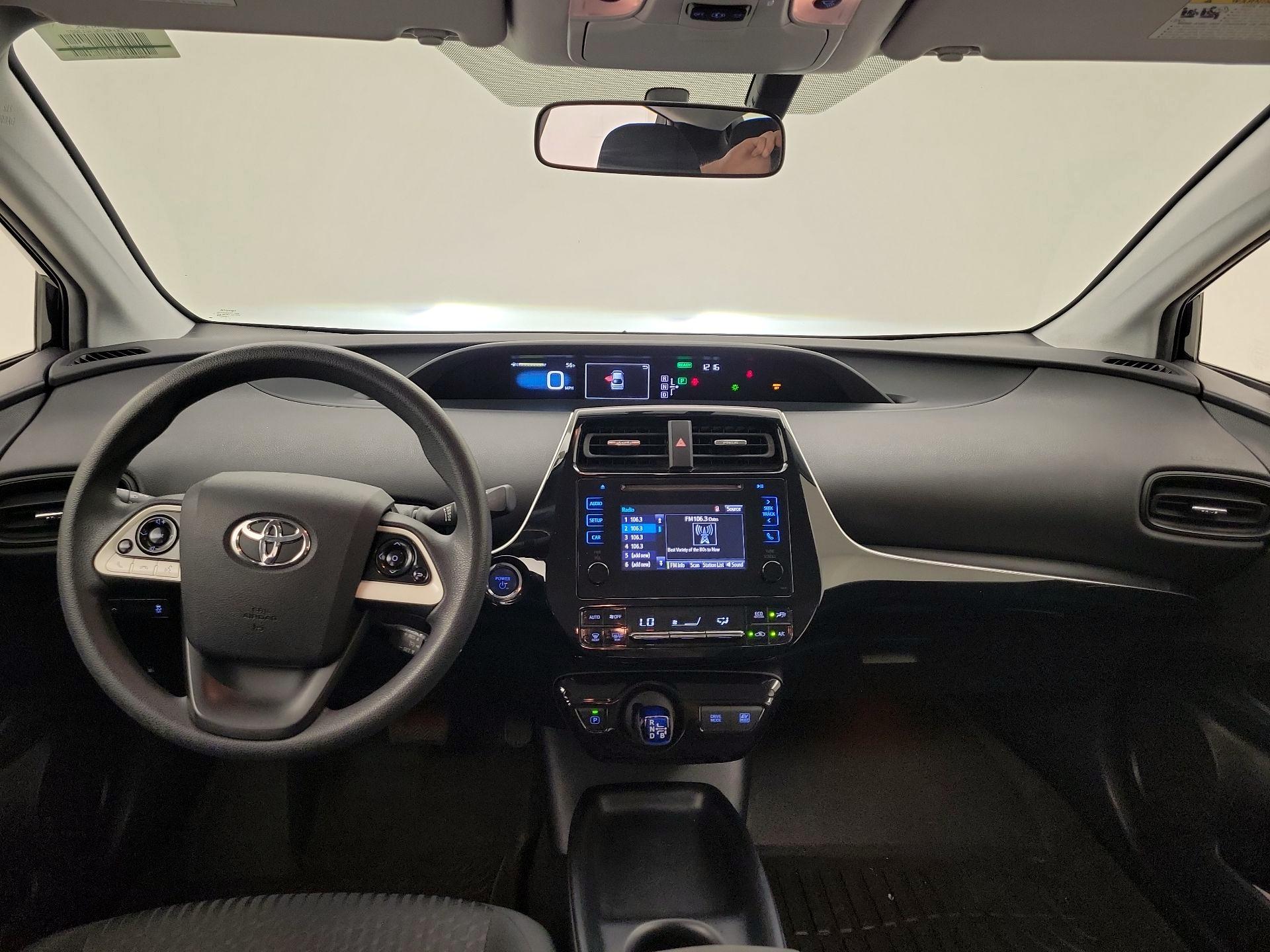 Thumbnail: 2016 Toyota Prius - 9