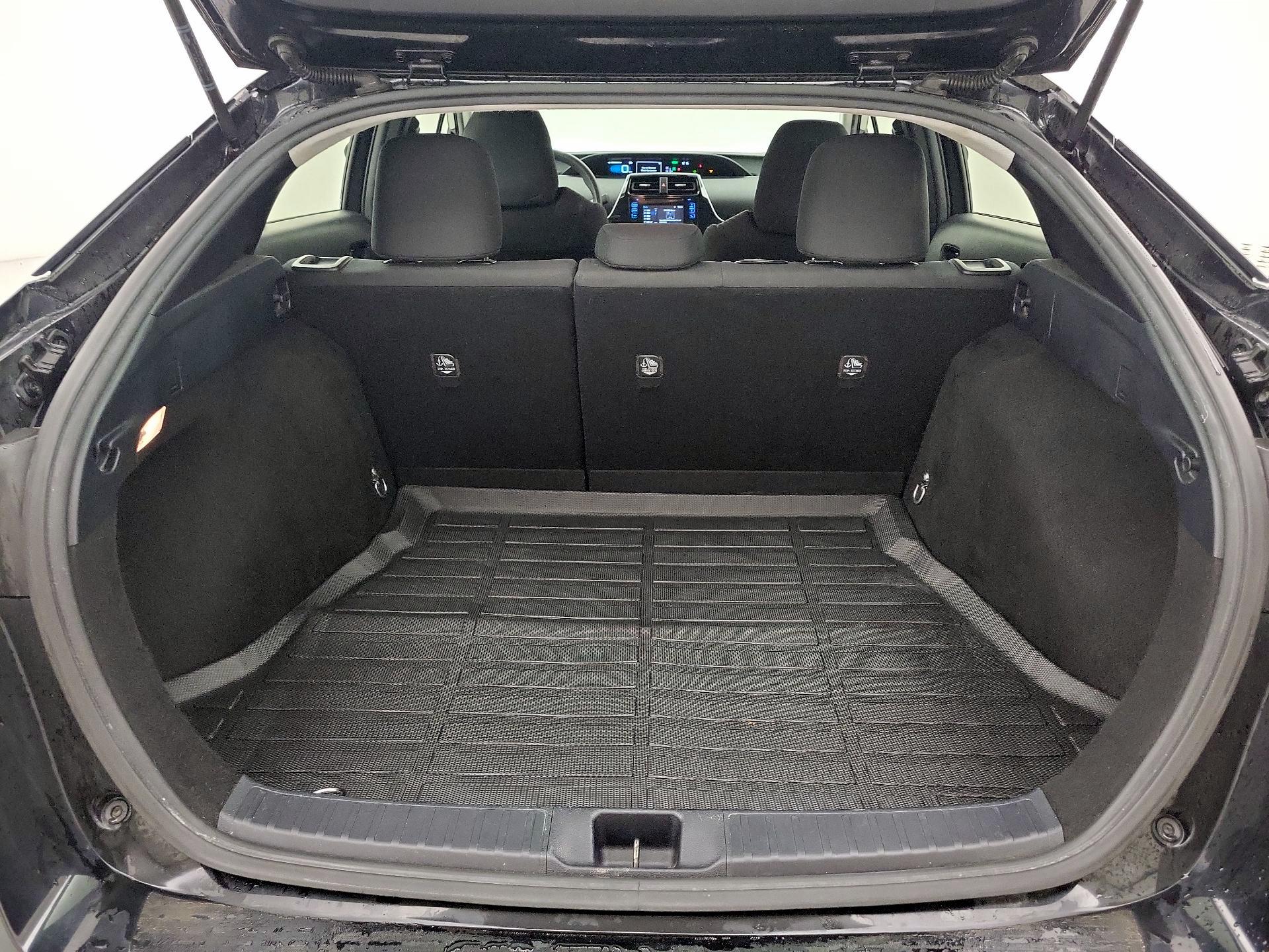 Thumbnail: 2016 Toyota Prius - 20
