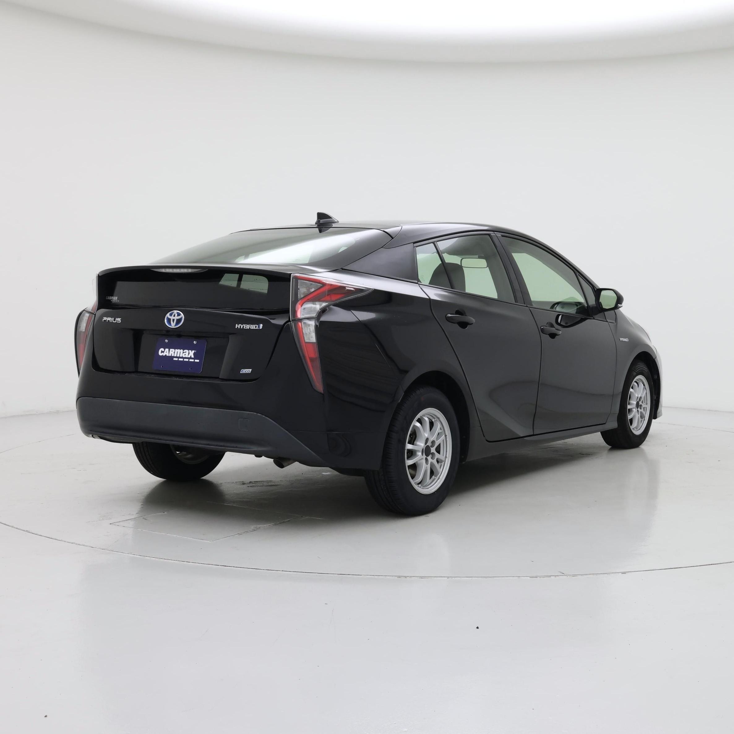 Thumbnail: 2016 Toyota Prius - 8