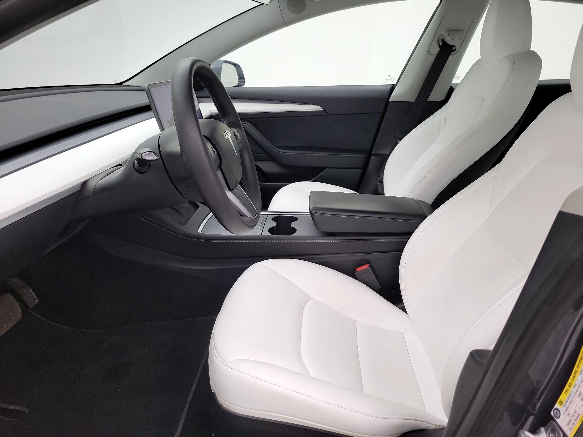 Thumbnail: 2023 Tesla Model 3 - 11