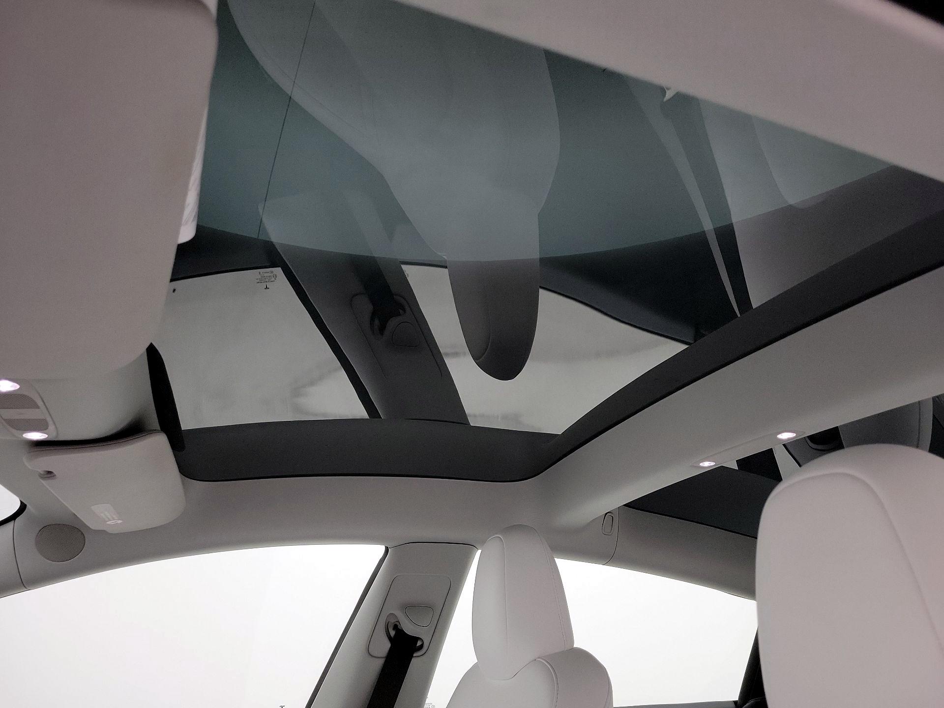 Thumbnail: 2023 Tesla Model 3 - 18