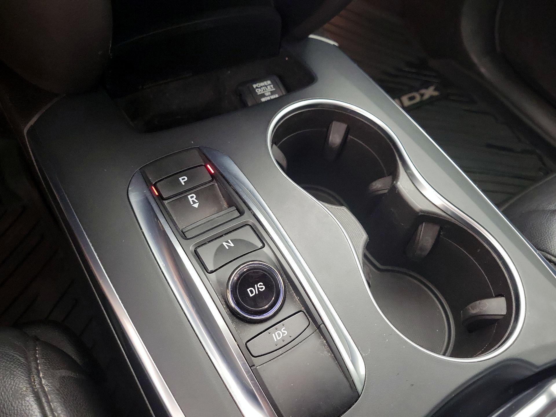 Thumbnail: 2016 Acura MDX - 17
