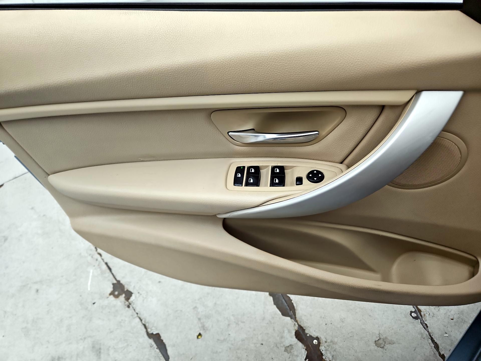 Thumbnail: 2014 BMW 3 Series - 12
