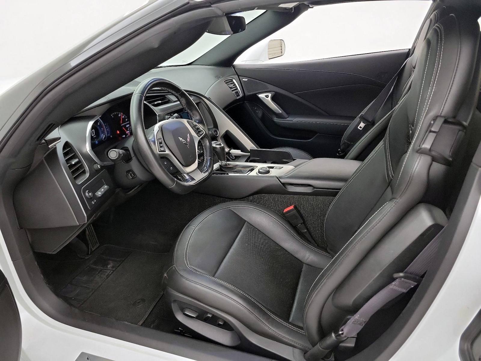 2016 Chevrolet Corvette 2LT - Photo 12