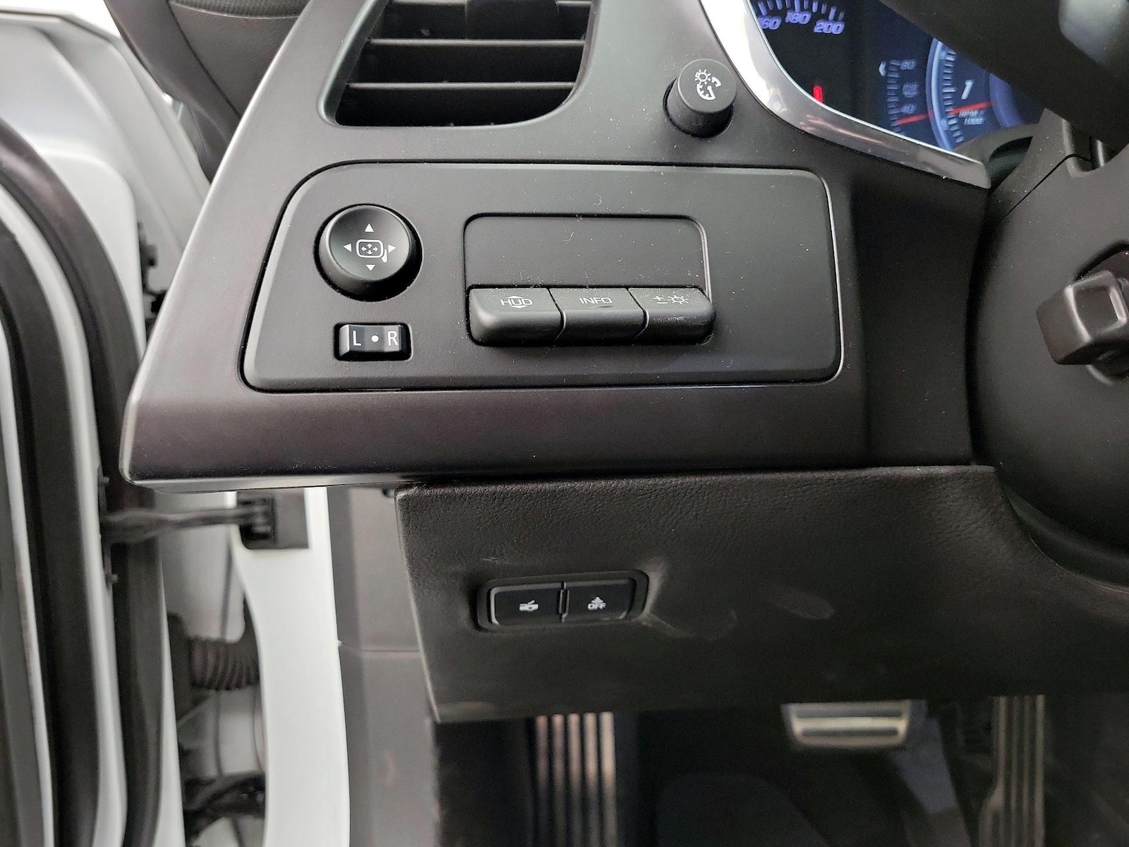 2016 Chevrolet Corvette 2LT - Photo 14