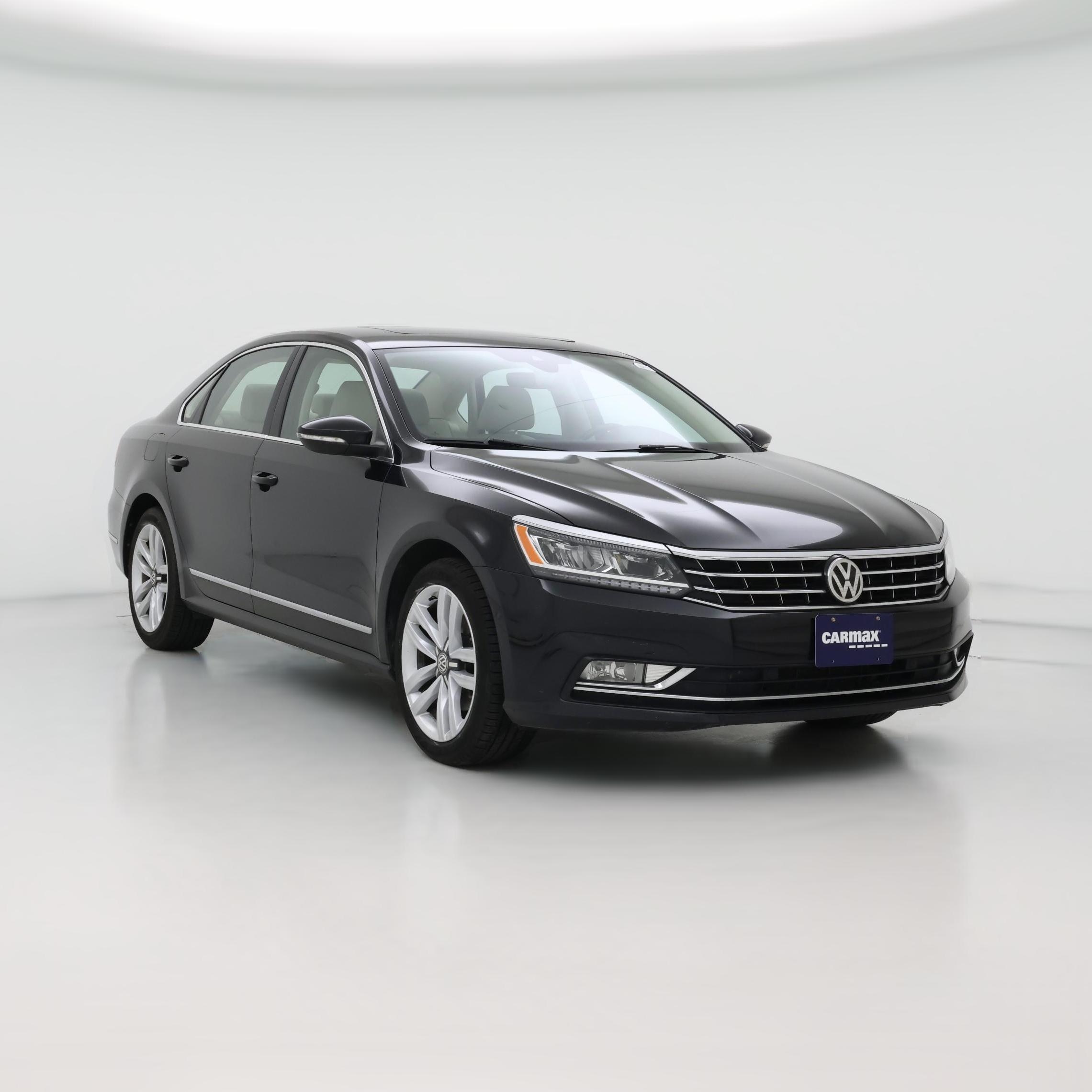 Thumbnail: 2017 Volkswagen Passat - 1