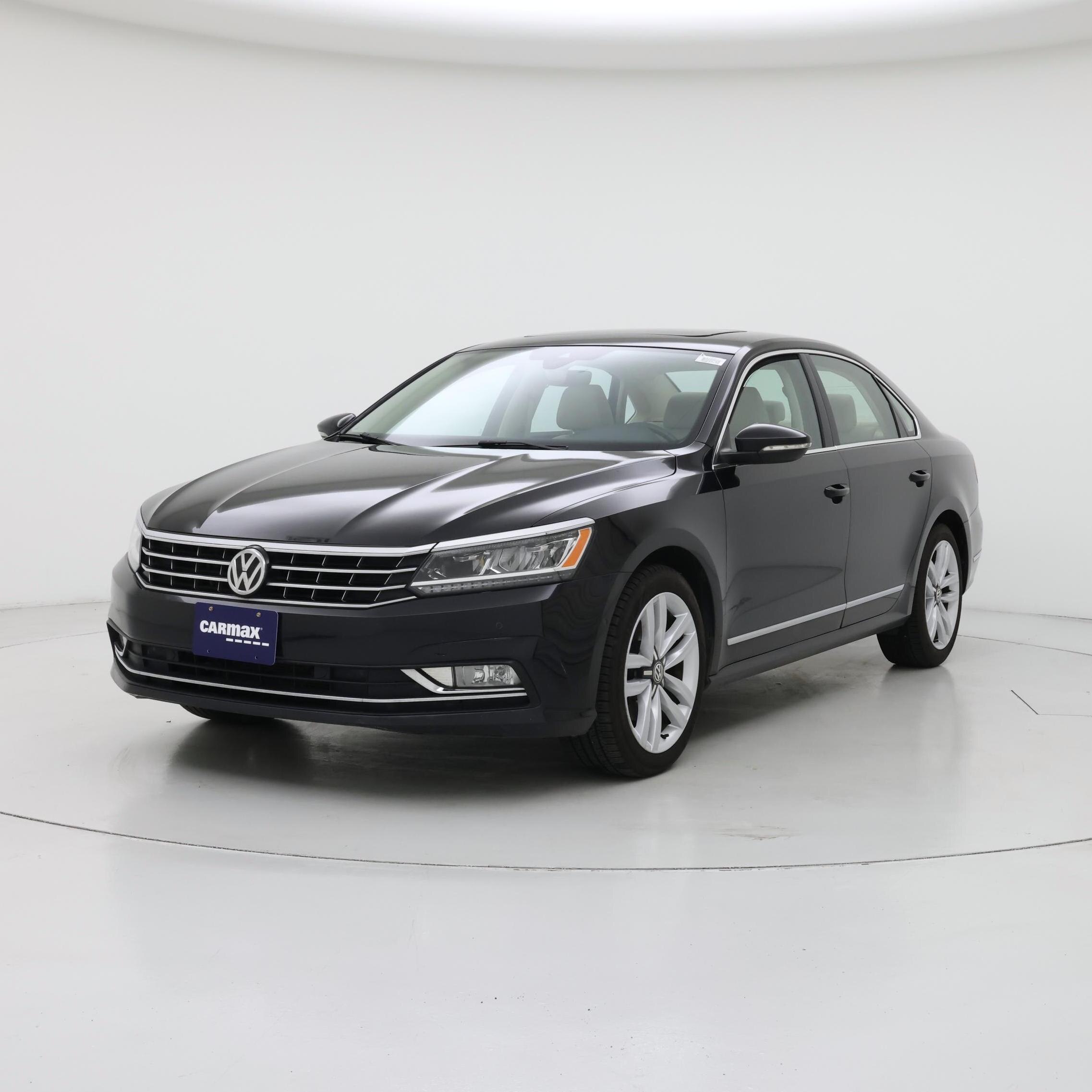 Thumbnail: 2017 Volkswagen Passat - 4