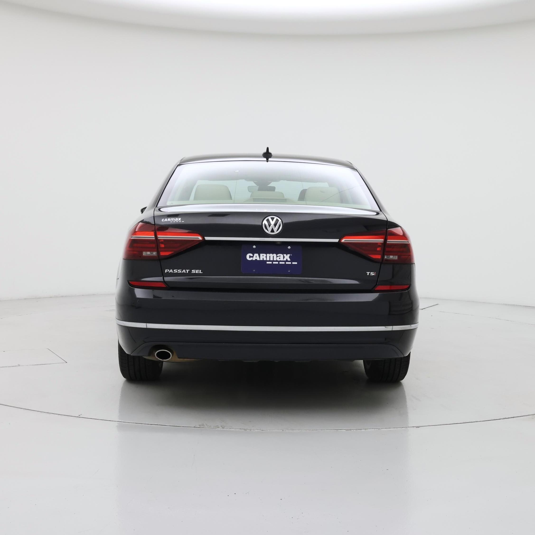 Thumbnail: 2017 Volkswagen Passat - 6