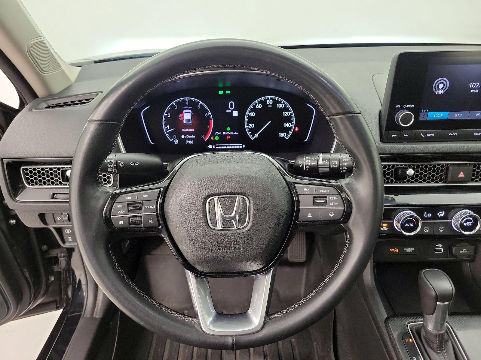 2022 Honda Civic Hatchback EX-L - Photo 11